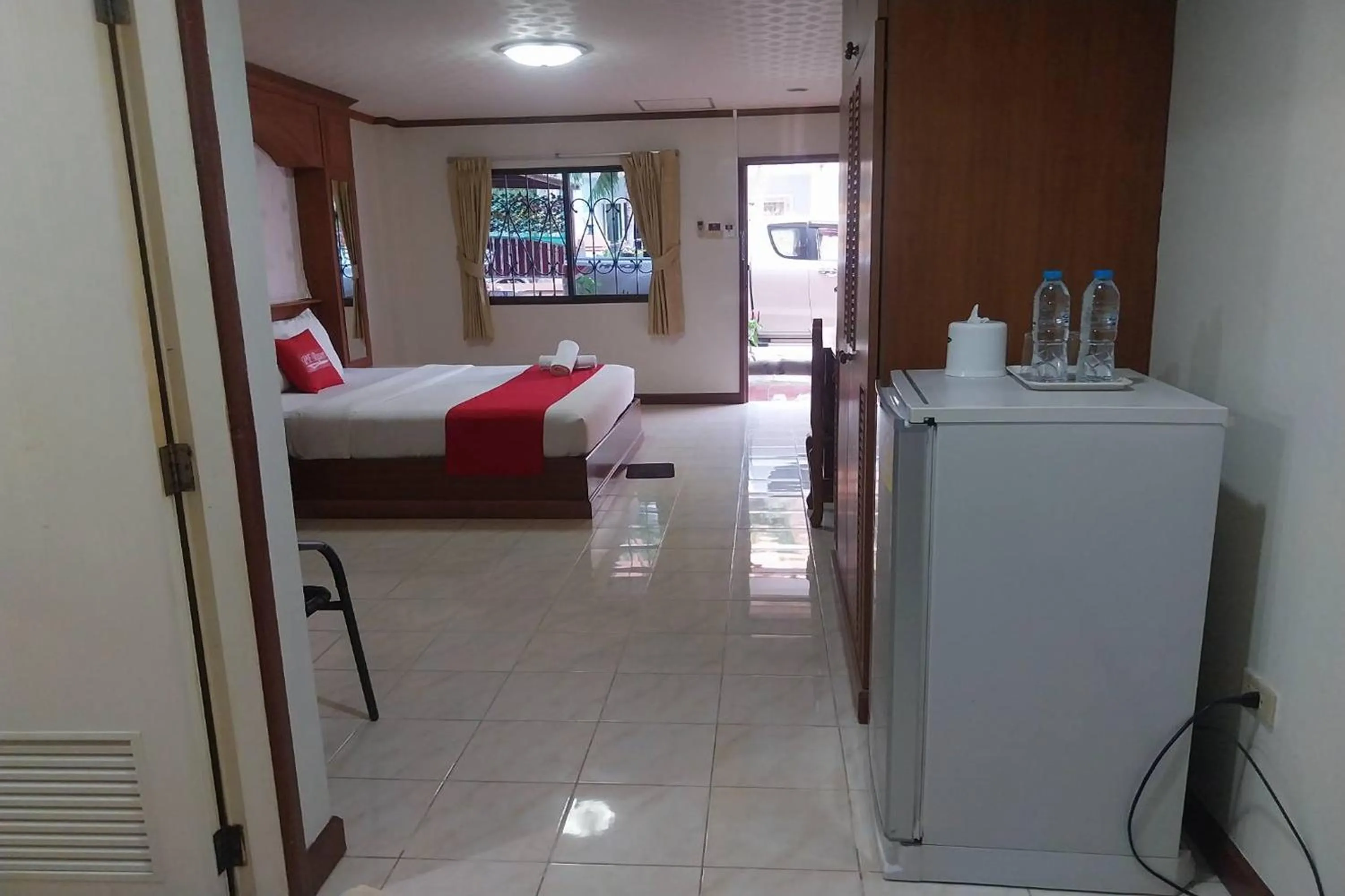 Photo of the whole room, Bed in PF Resort