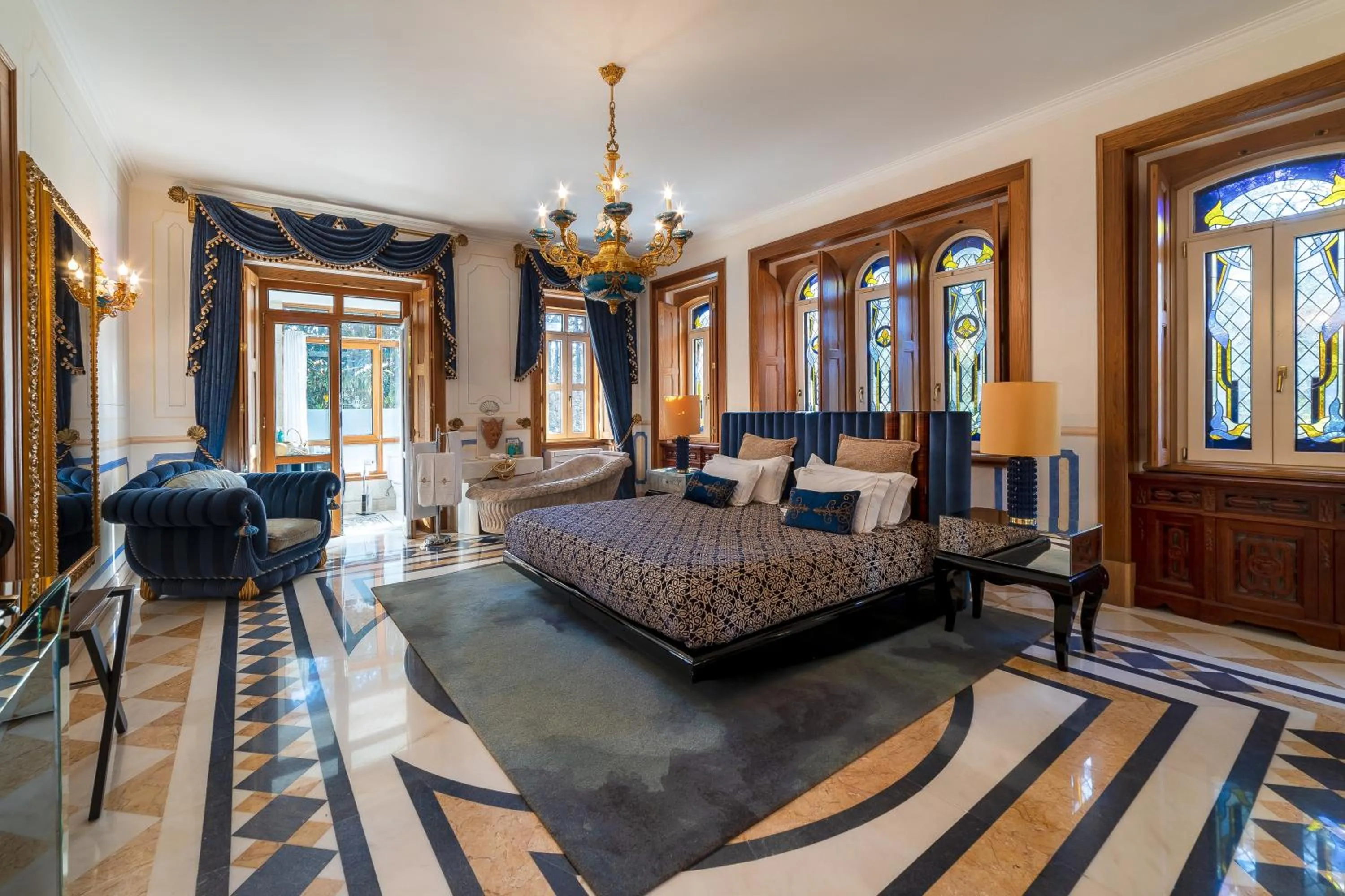 Bed in Sintra Marmoris Palace