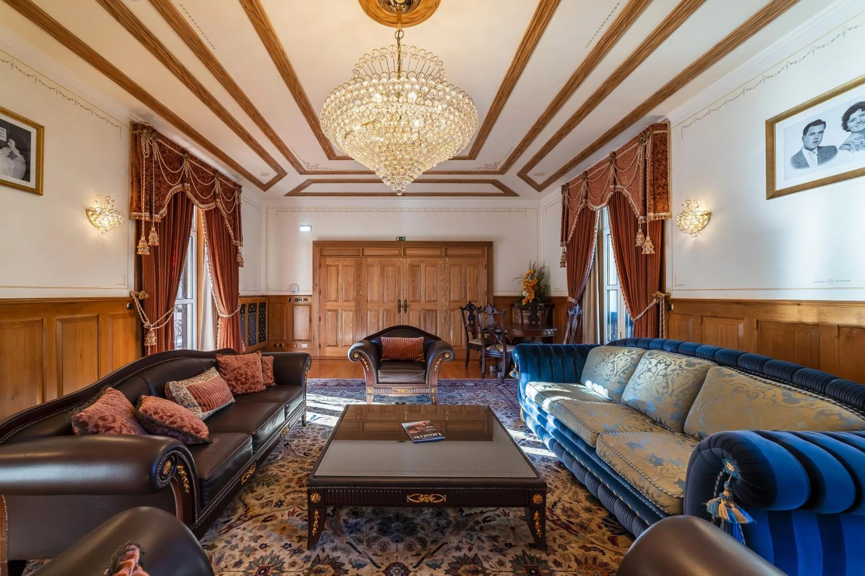 Living room in Sintra Marmoris Palace