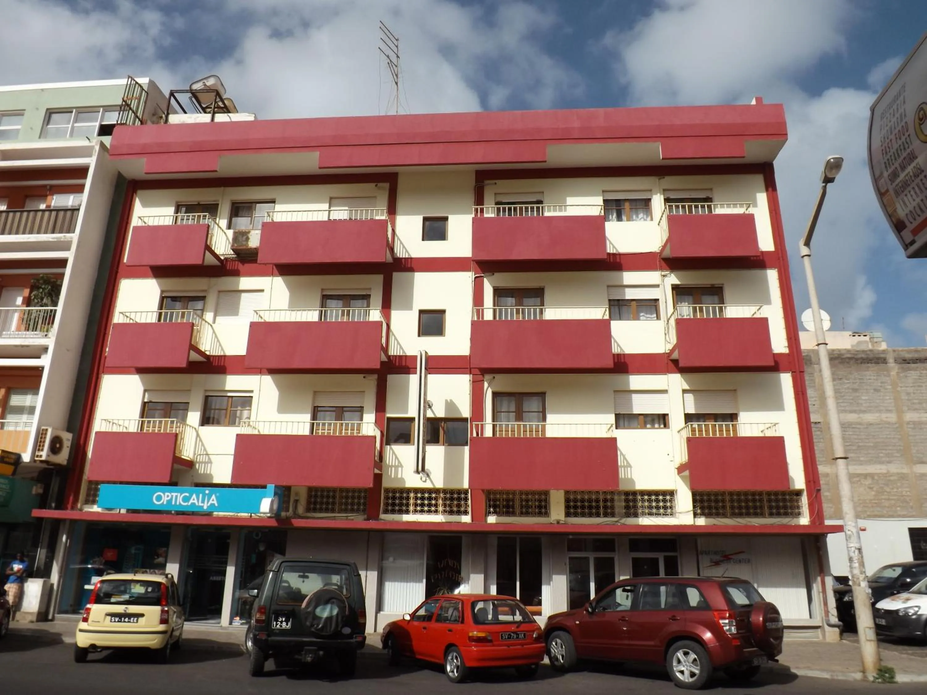 Facade/entrance in Aparthotel Avenida