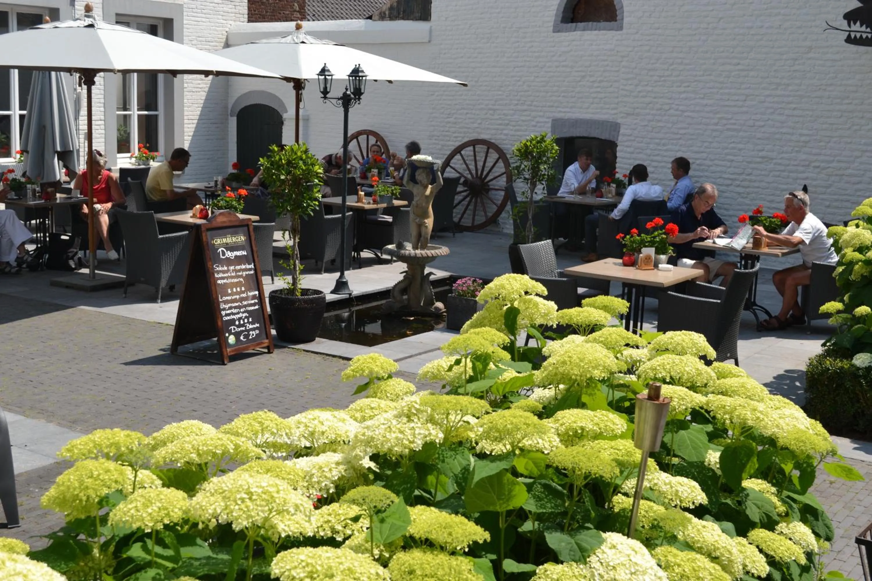 Restaurant/places to eat in Hotel Kasteel Doenrade