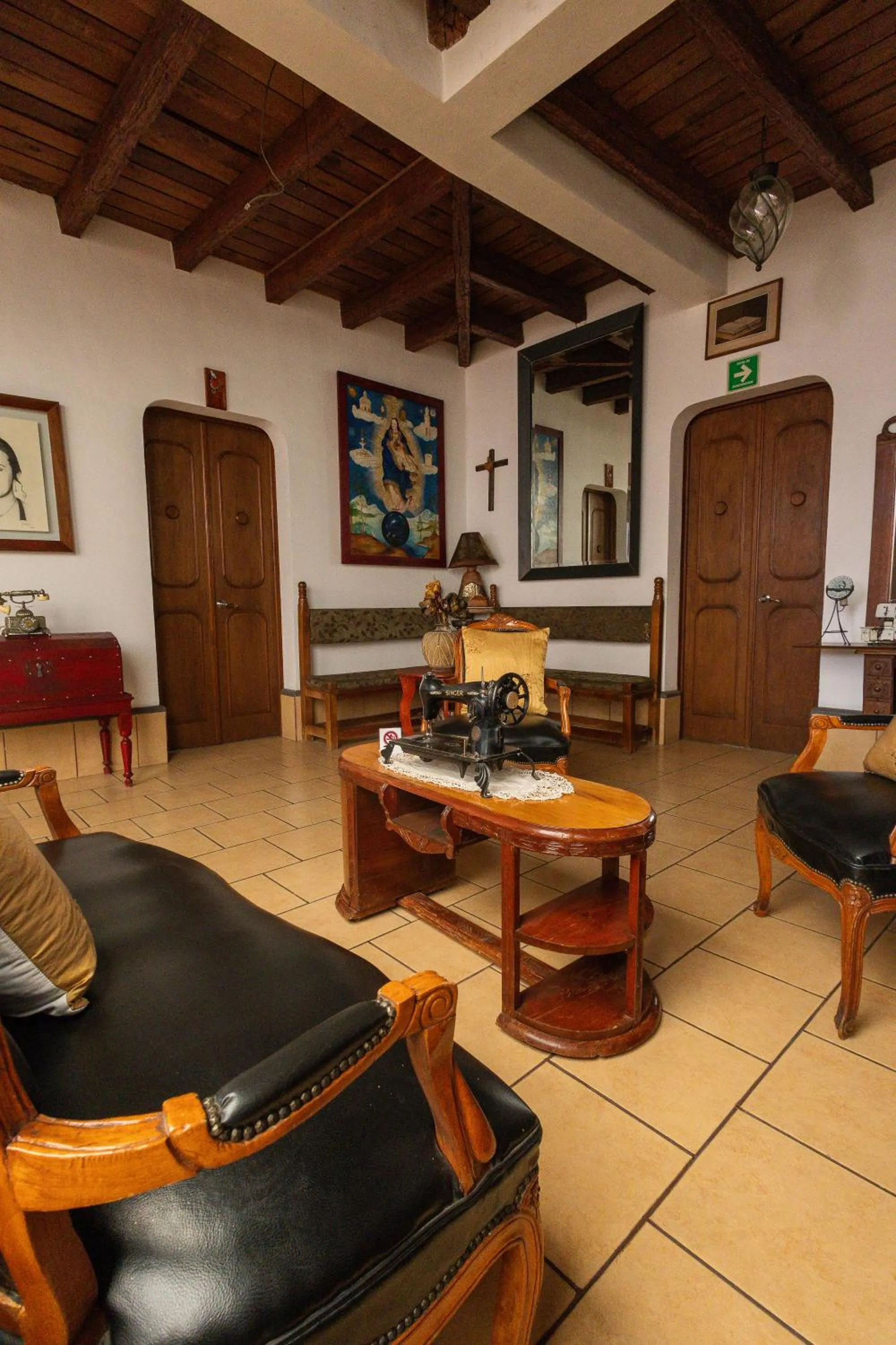 Property building in Hotel-Boutique La Casa De Los Recuerdos