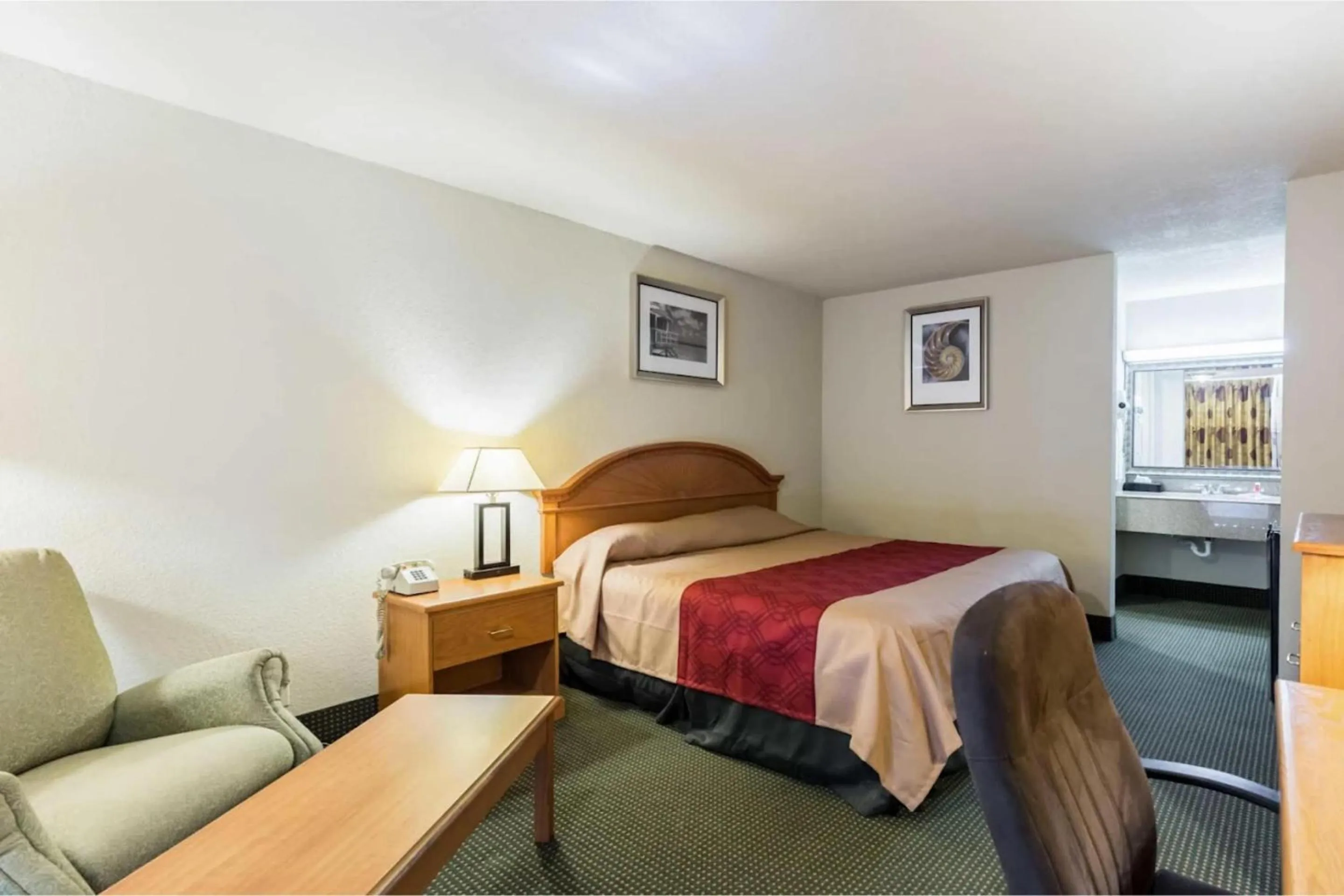 Bedroom in Eco Inn Suites by Hotel O Baytown