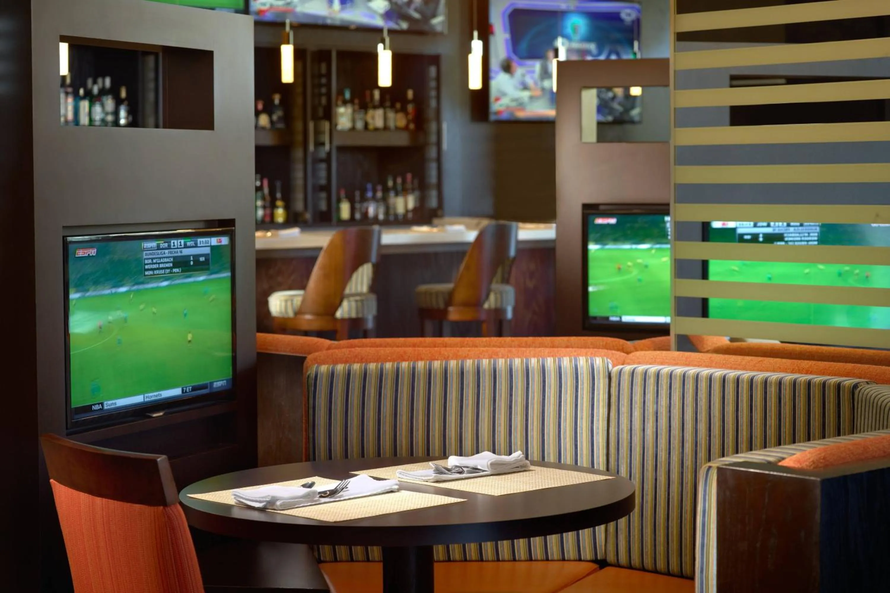 Restaurant/places to eat in Courtyard by Marriott Queretaro