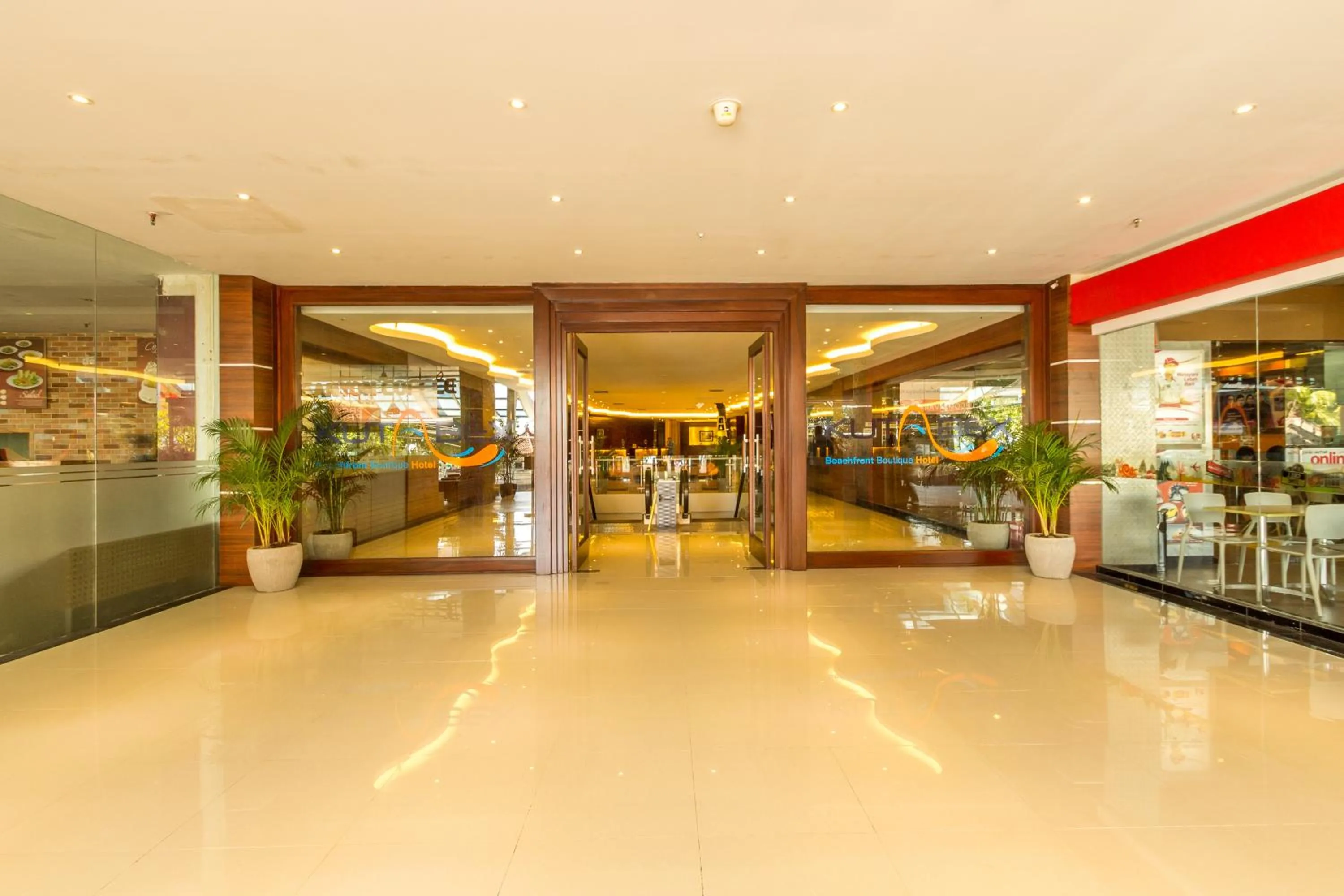 Lobby or reception in Kutabex Beachfront Hotel