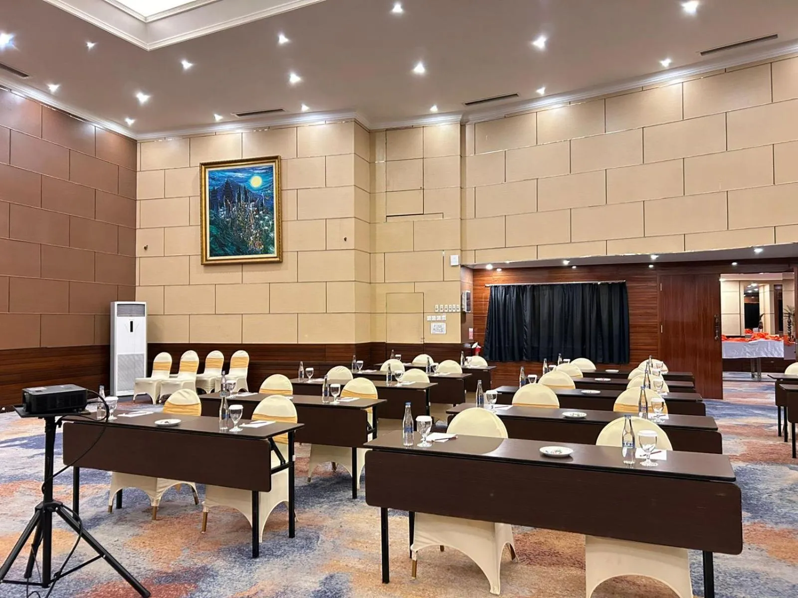 Meeting/conference room in Kutabex Beachfront Hotel