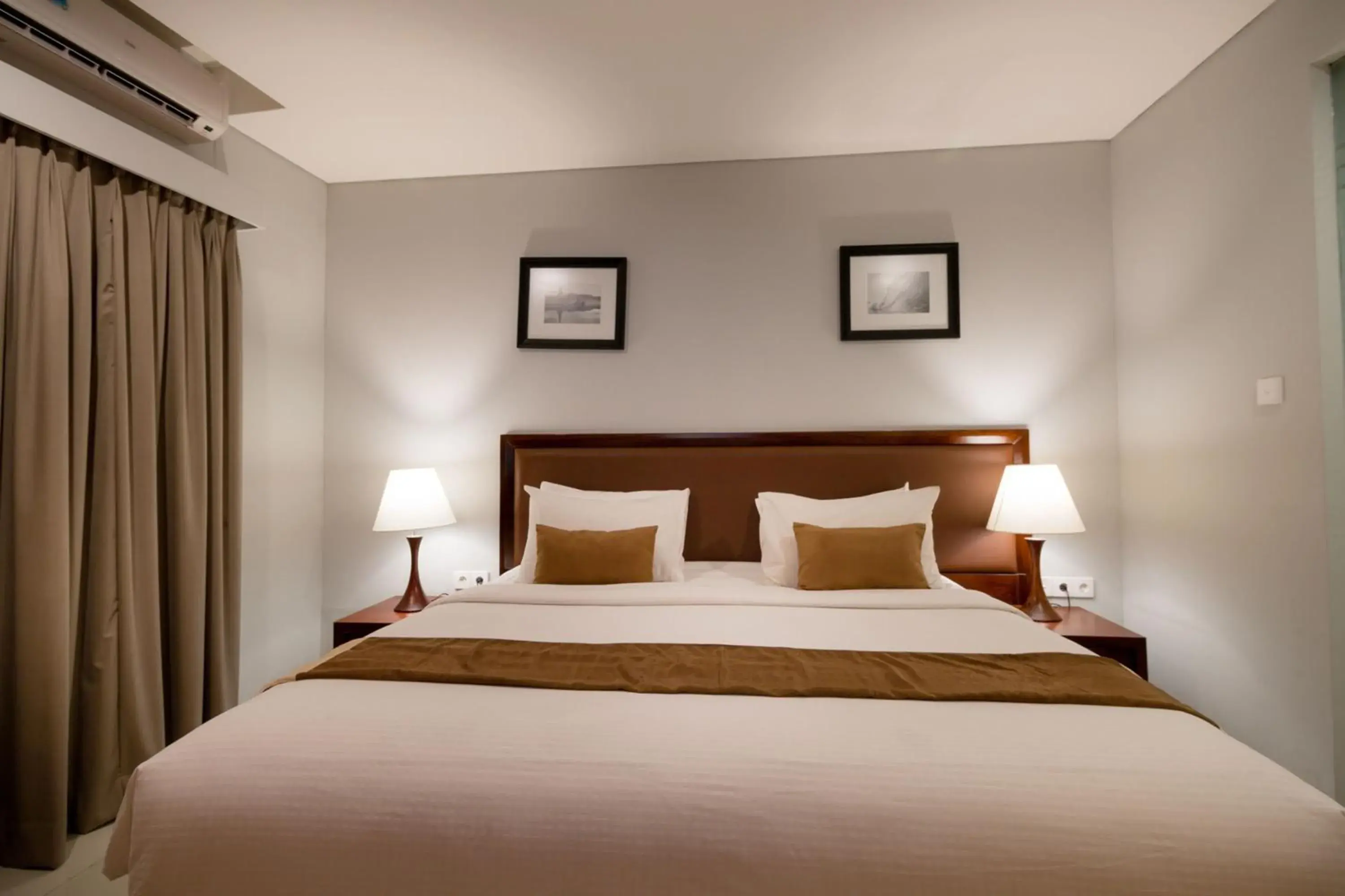 Superior Double or Twin Room in Kutabex Beachfront Hotel Superior Double or Twin Room in Kutabex Beachfront Hotel