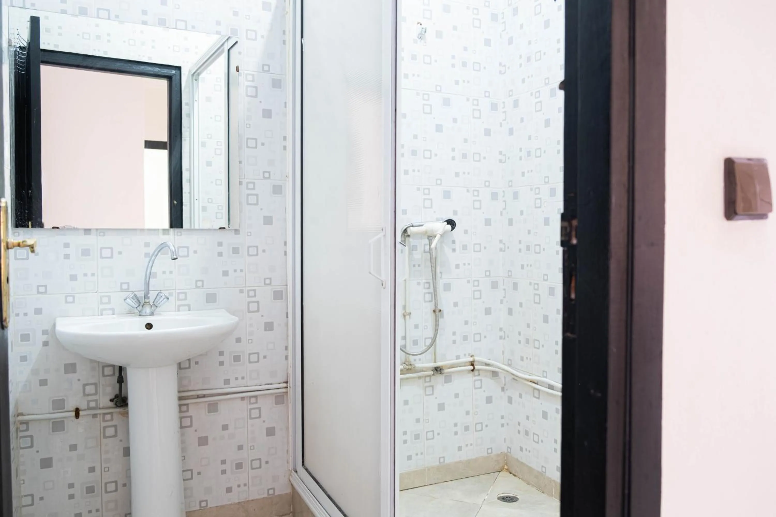 Shower in Apart Hotel Larbi