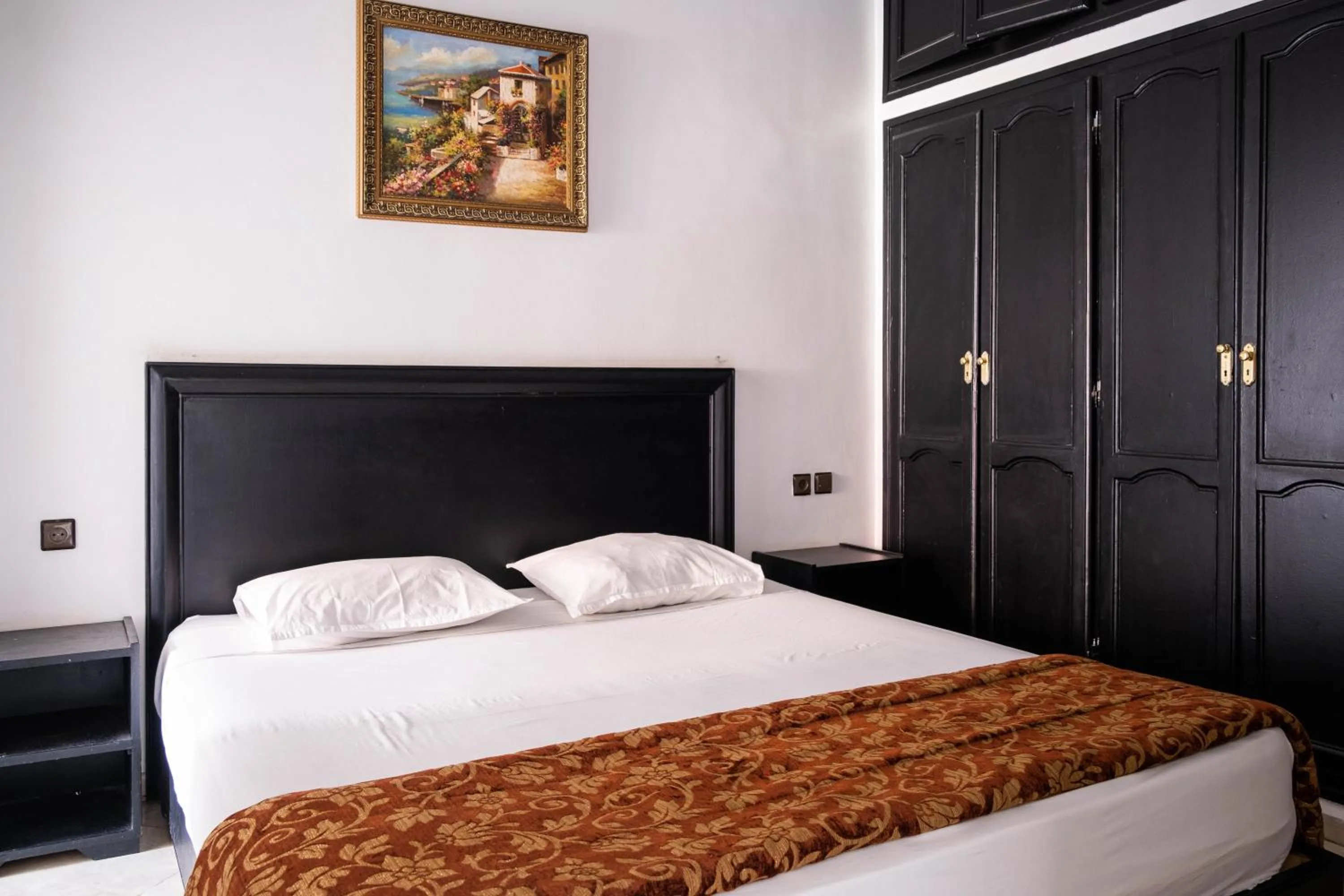 Apart Hotel Larbi