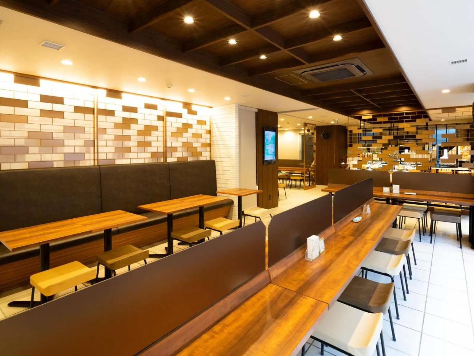 Lobby or reception in Super Hotel Shinyokohama