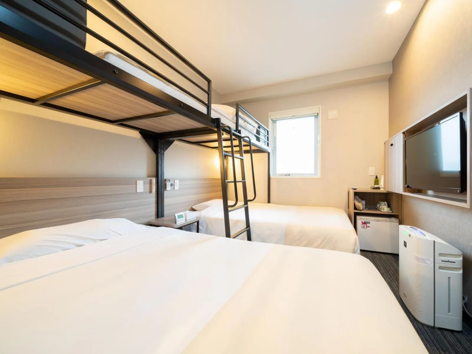 Bed in Super Hotel Shinyokohama