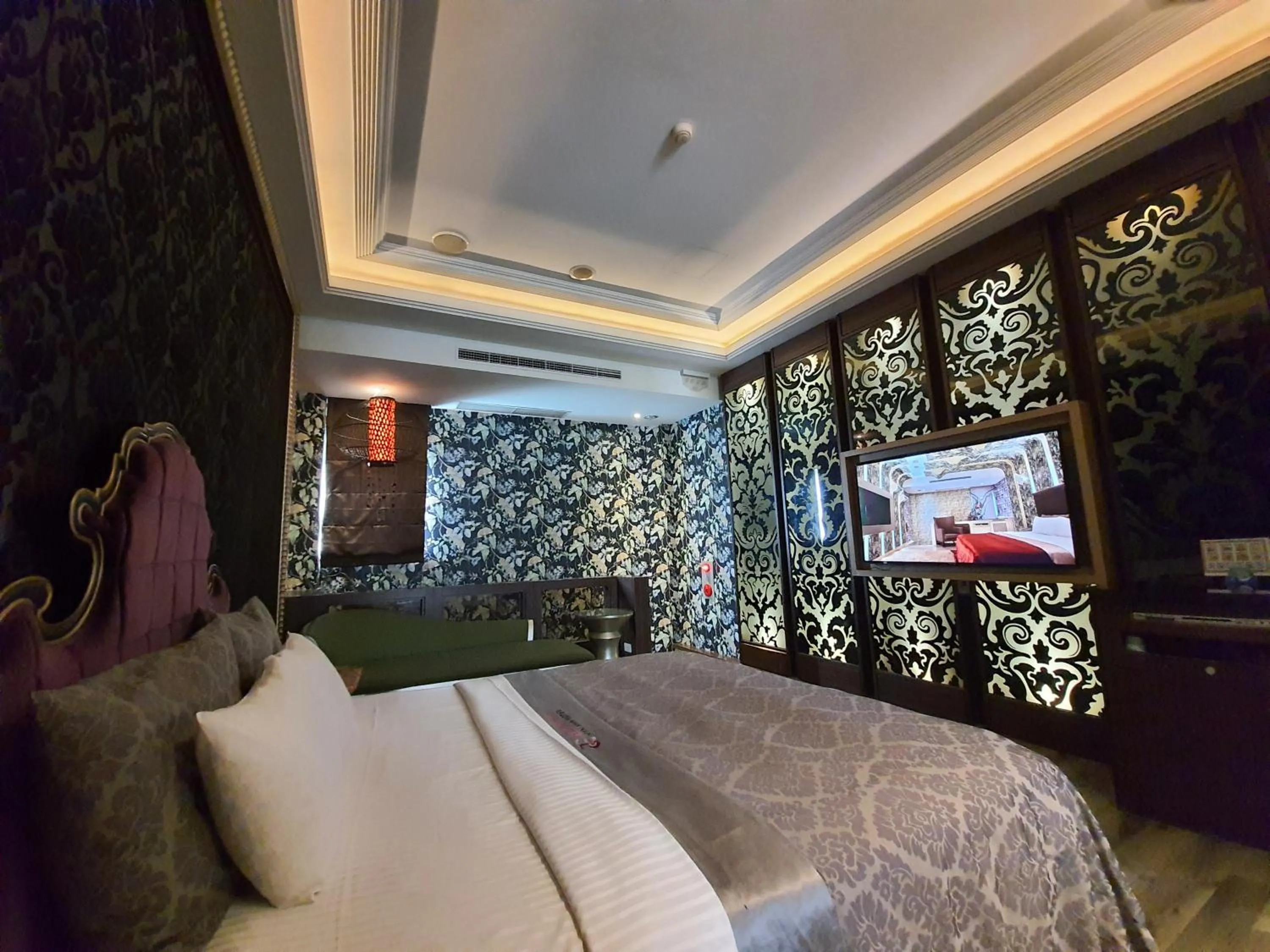 Photo of the whole room, Bed in Jinsha Motel