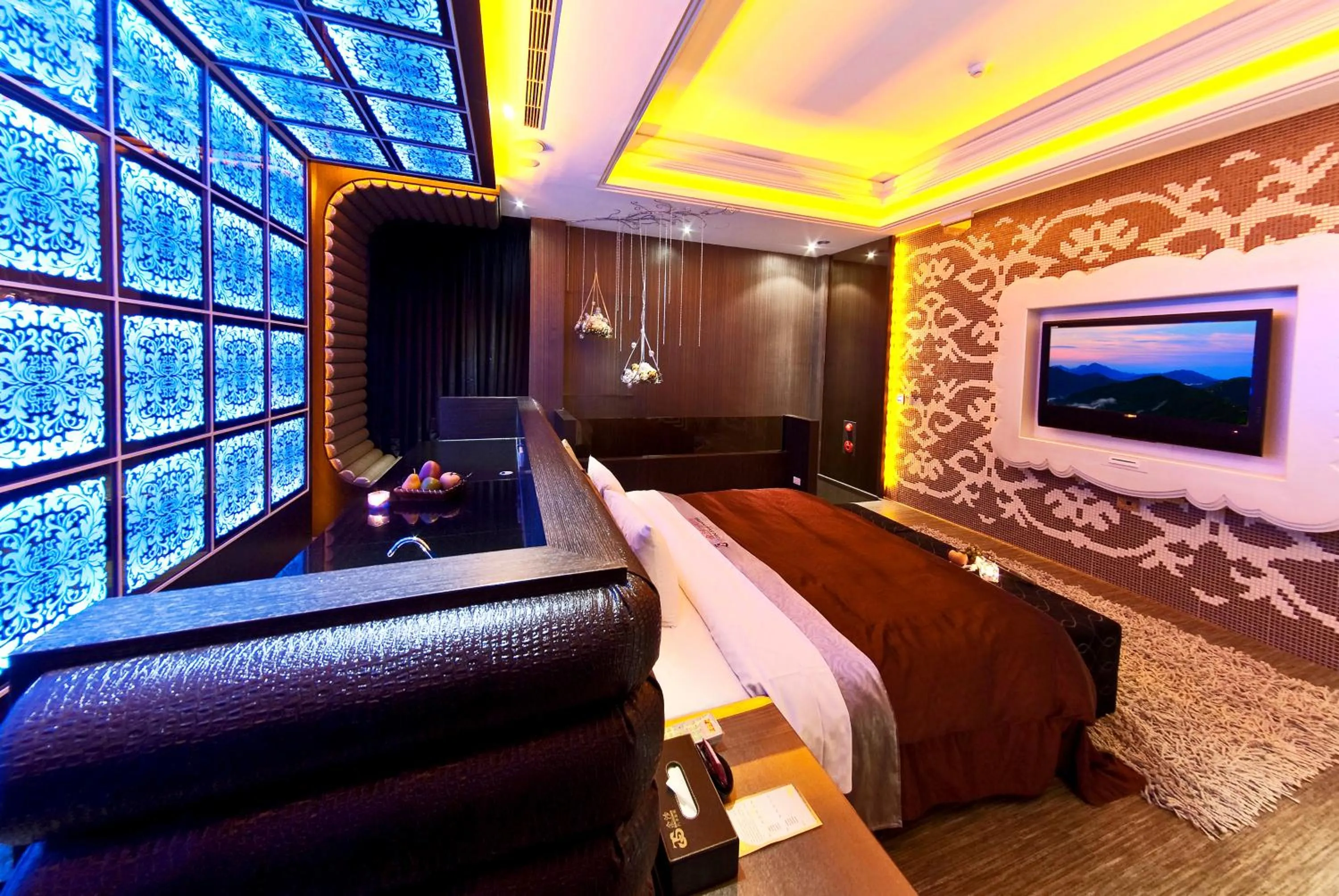 On site, Bed in Jinsha Motel