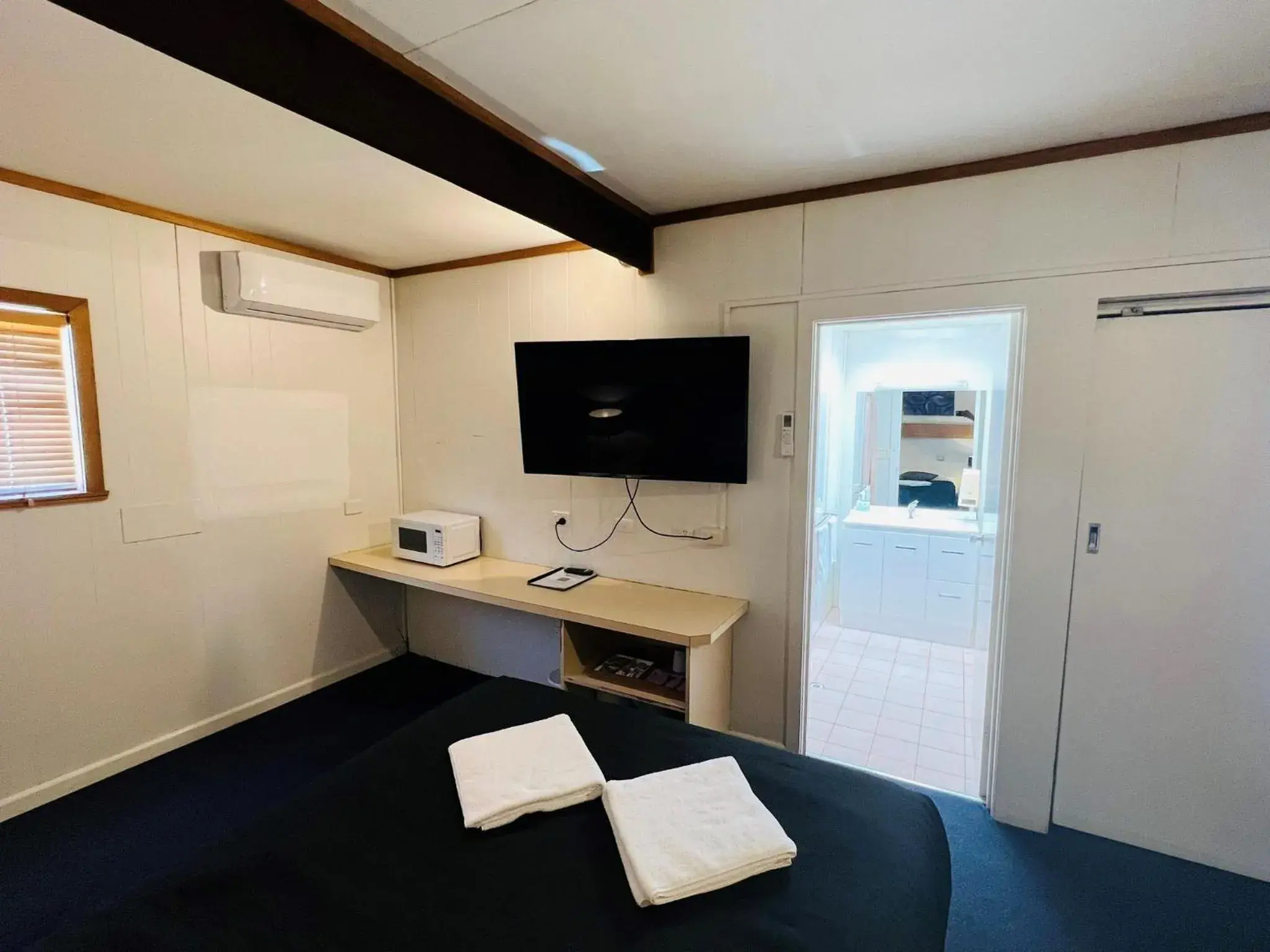 Standard Family Room (4 Guests) in Horsham Motel Standard Family Room (4 Guests) in Horsham Motel