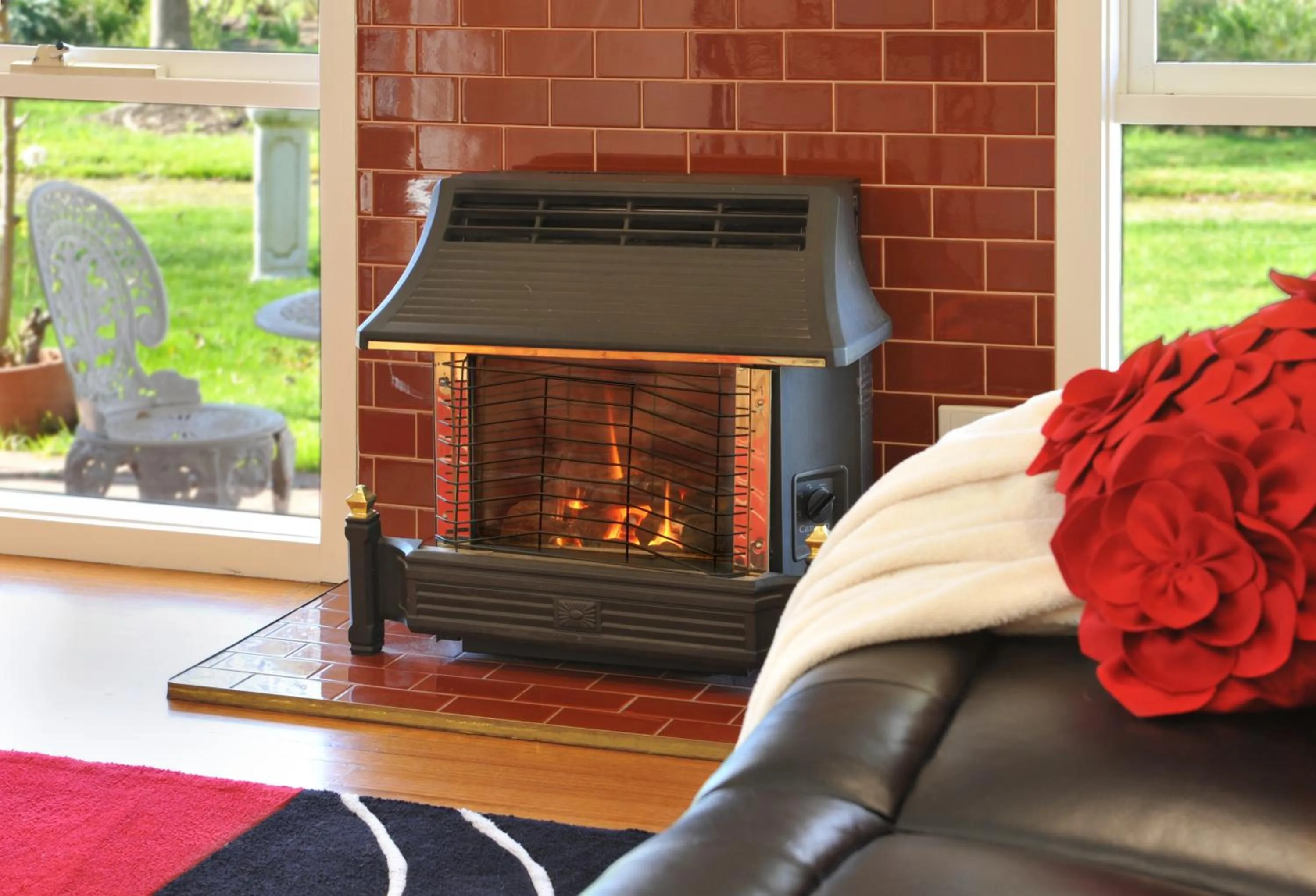 Living room in Lakeside Cottage Luxury B&B