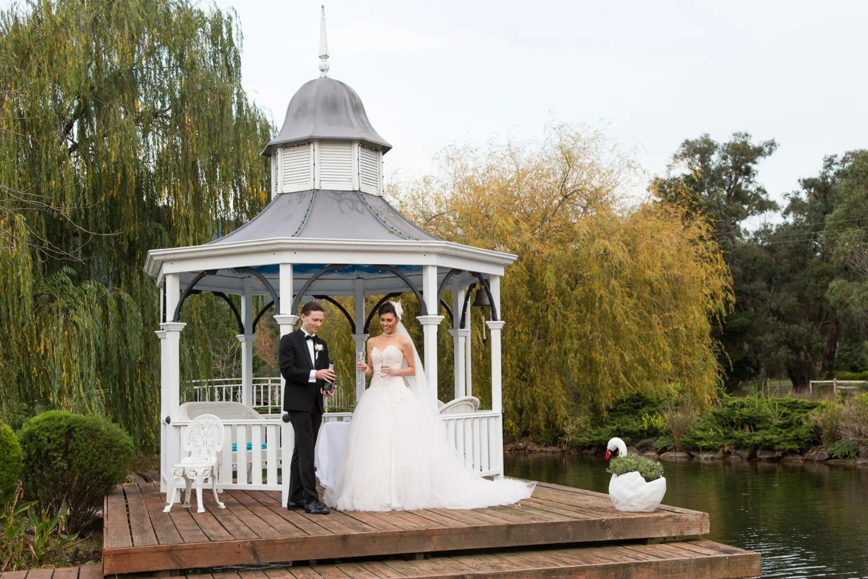 Facade/entrance in Lakeside Cottage Luxury B&B