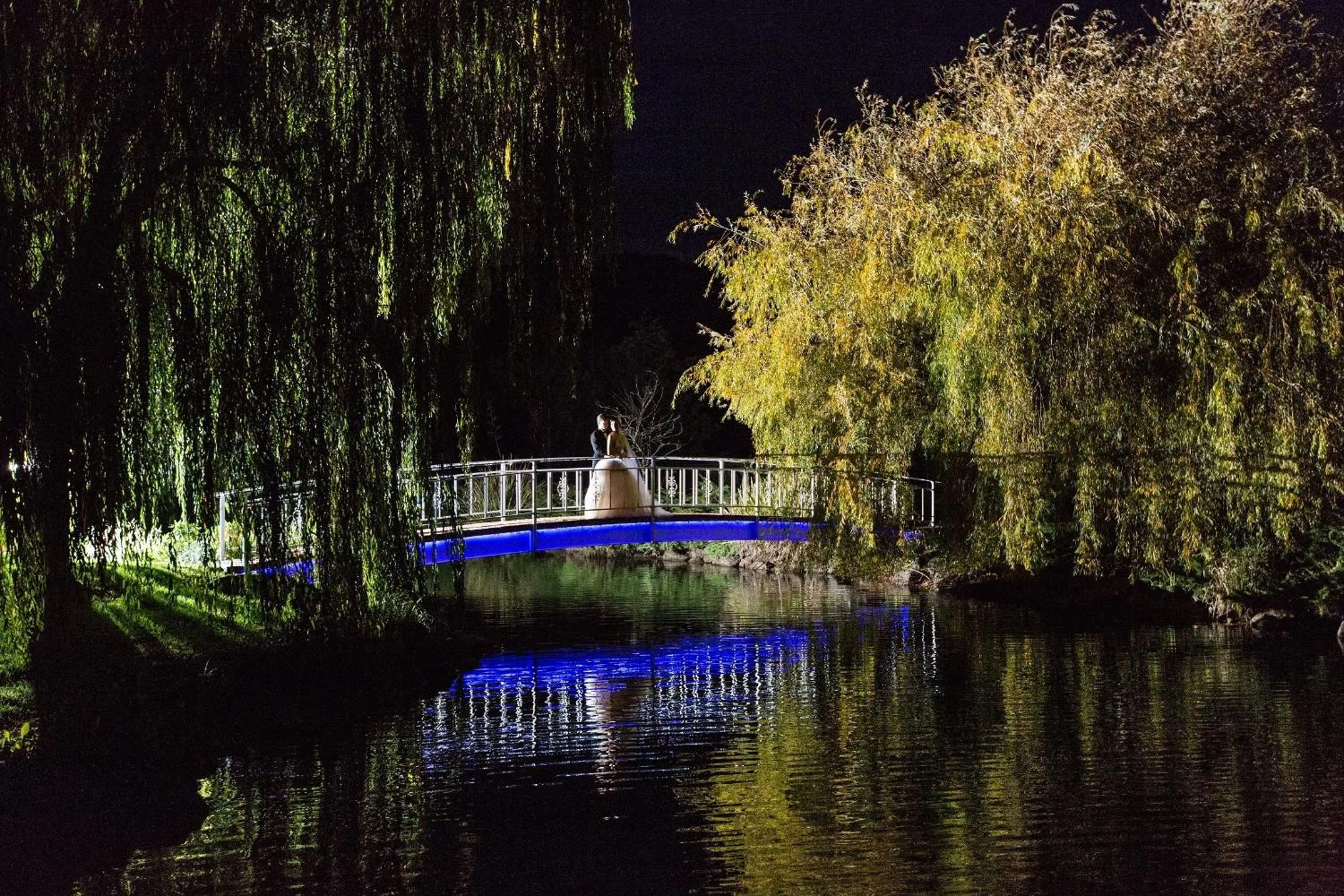 Facade/entrance in Lakeside Cottage Luxury B&B