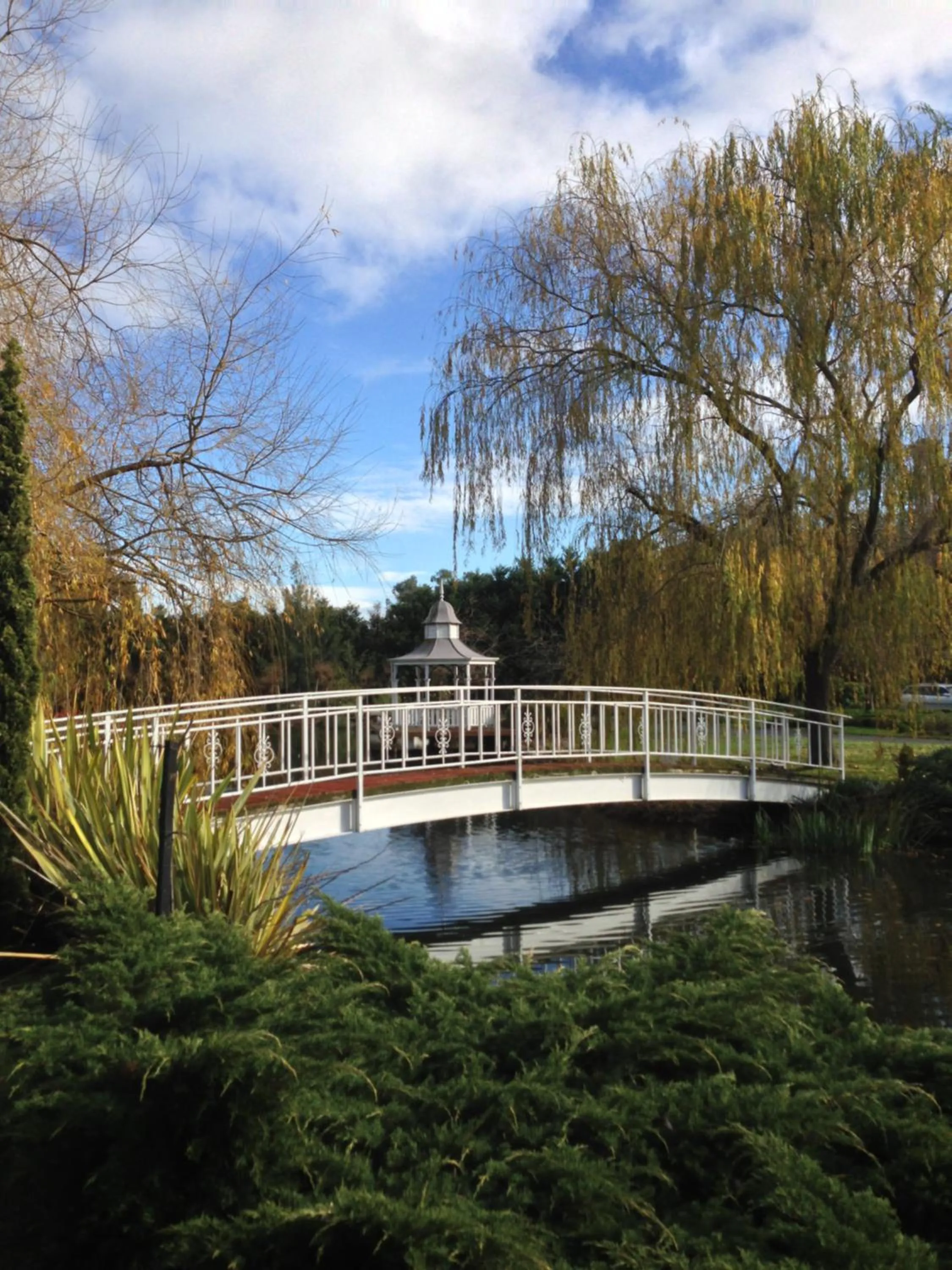 Lakeside Cottage Luxury B&B