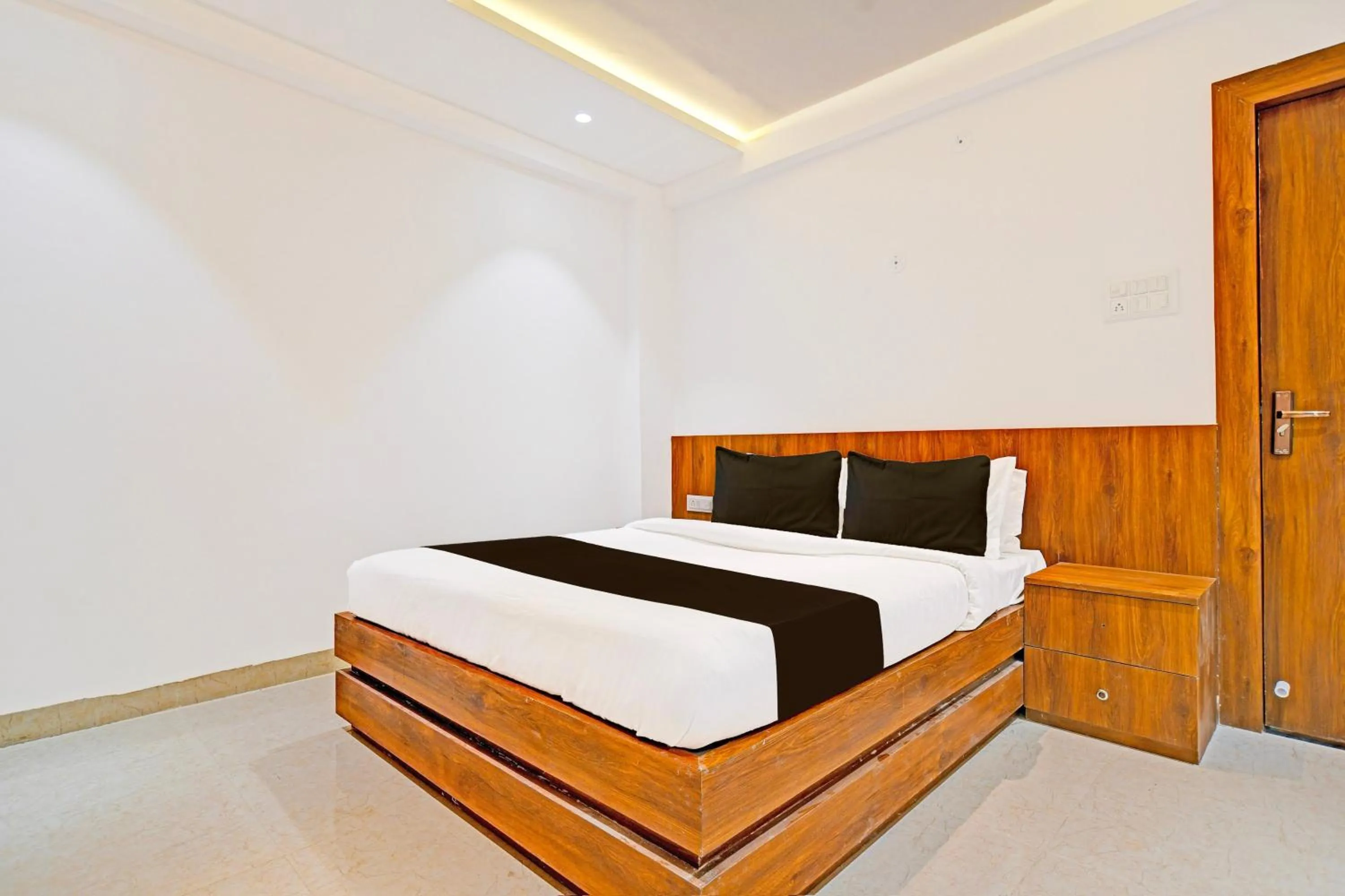 Bedroom, Bed in Hotel O Delight Stay