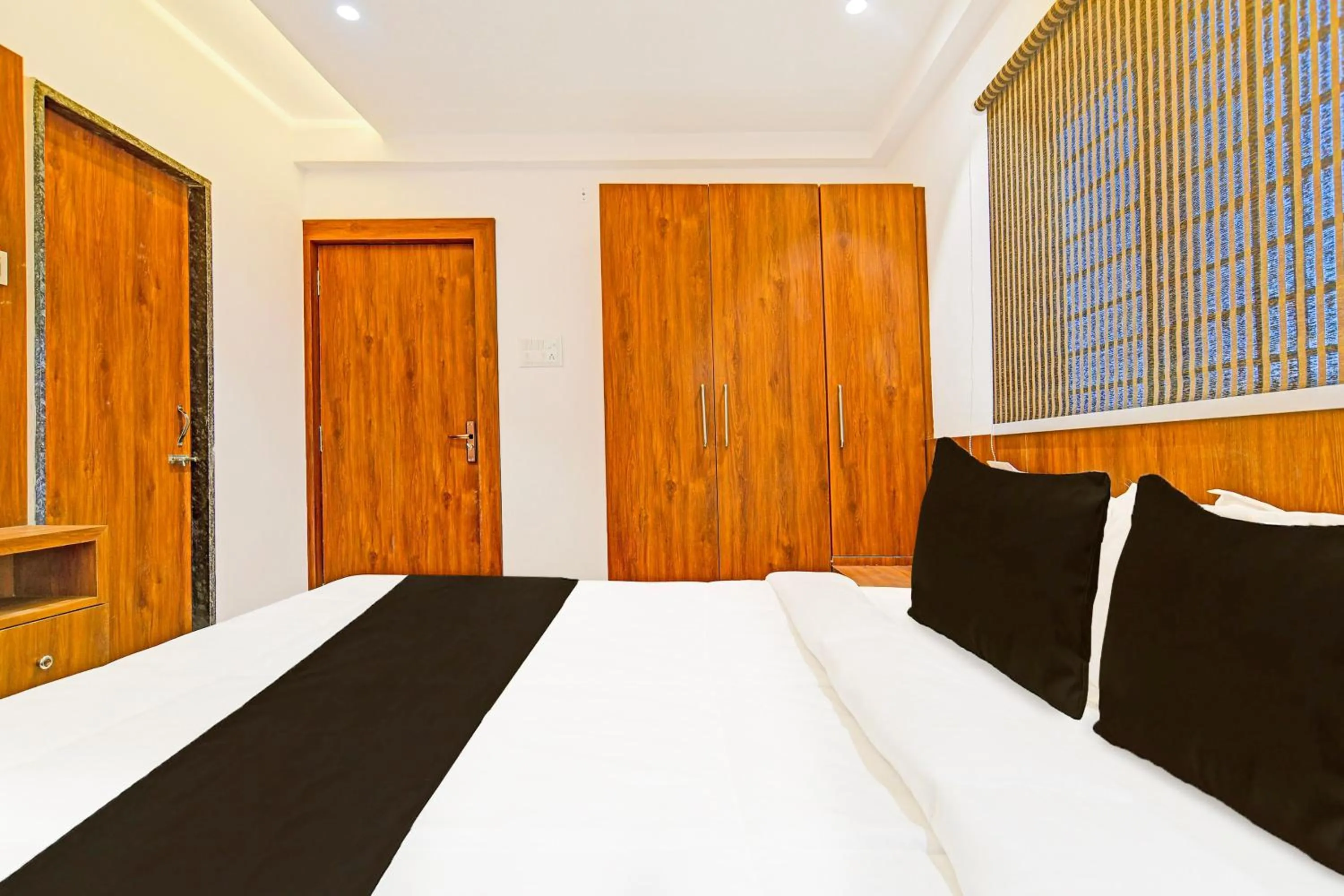 Bedroom, Bed in Hotel O Delight Stay