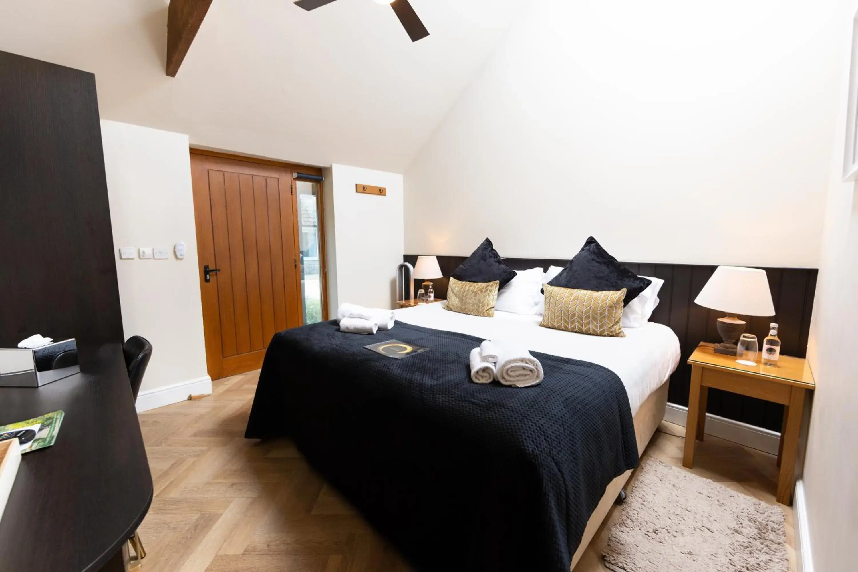 Double or Twin Room with Shower - single occupancy in The Lighthouse Double or Twin Room with Shower - single occupancy in The Lighthouse