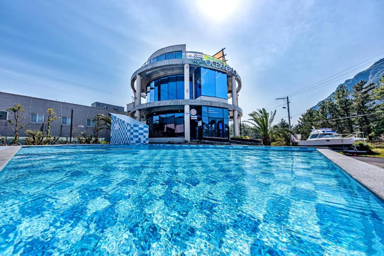 Ocean Brick Poolvilla