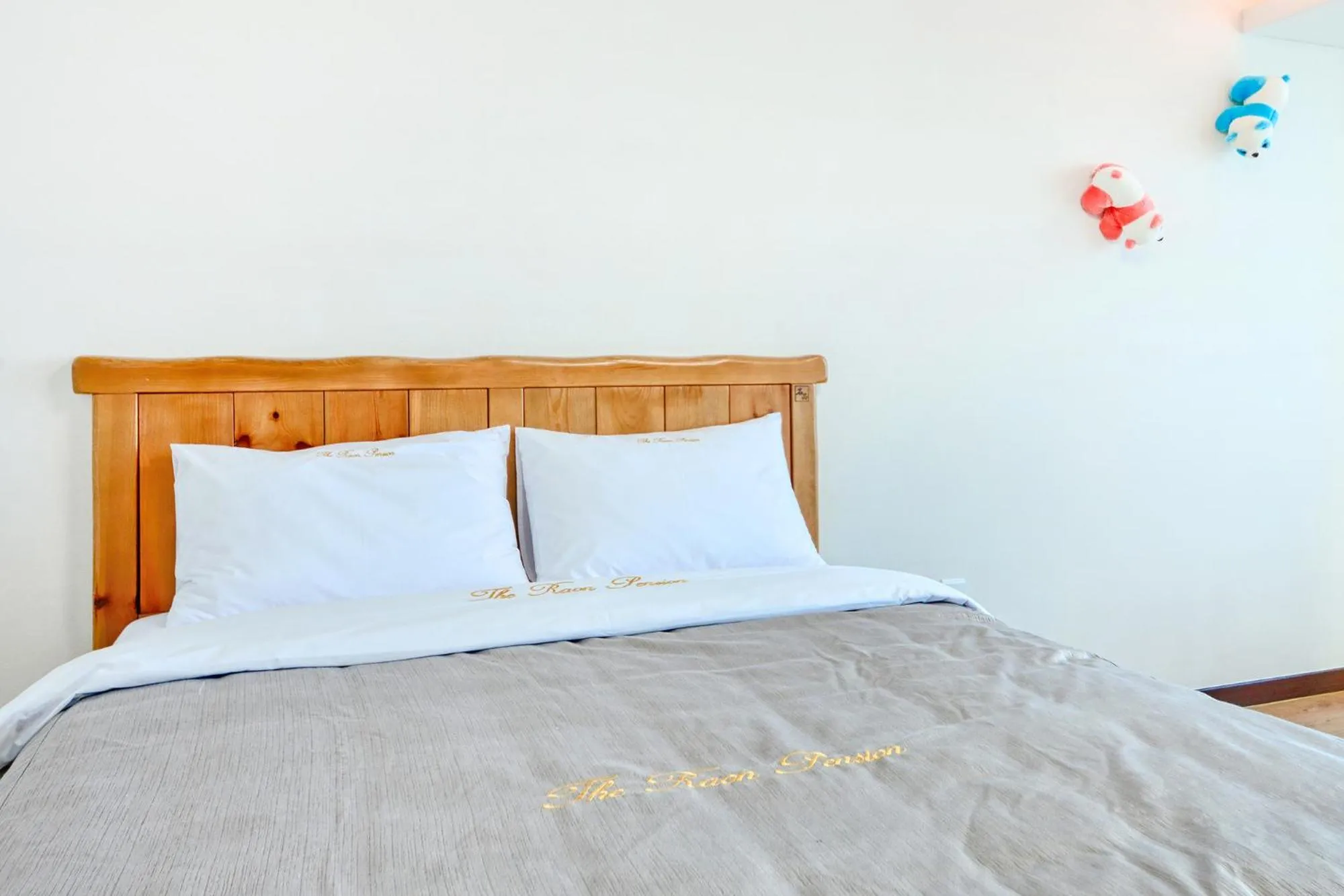 Bed in The Raon Pension