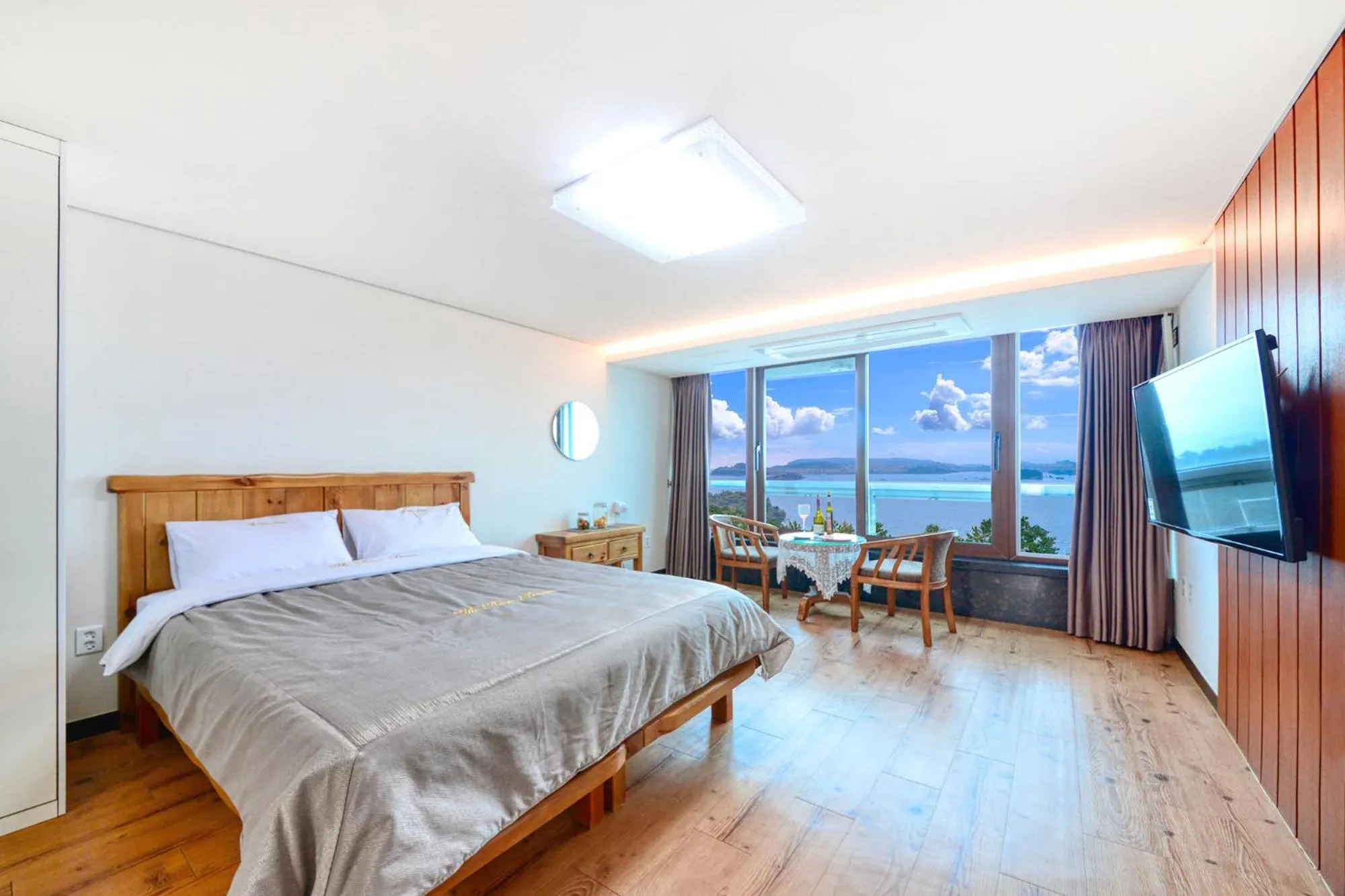 Bed in The Raon Pension