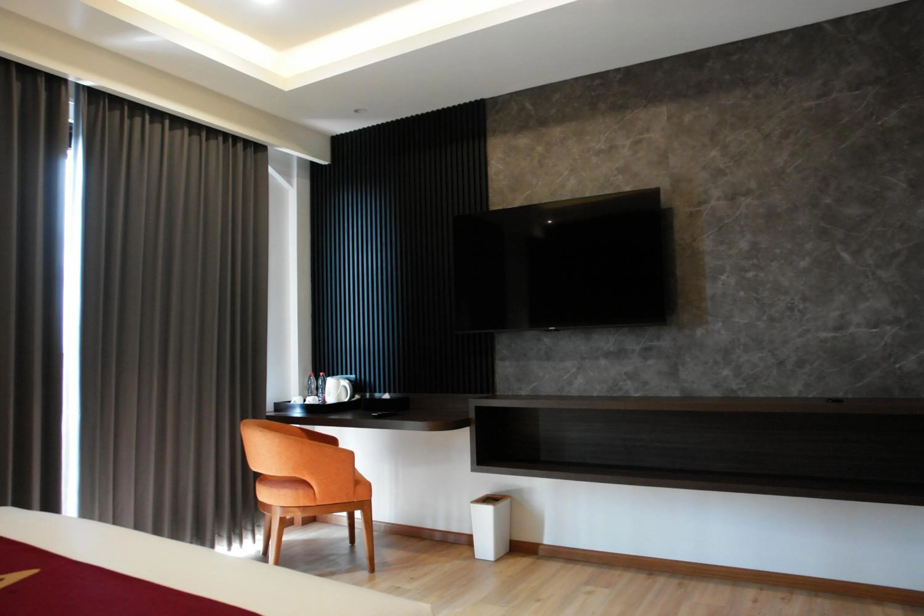 TV and multimedia in ValStar Hotel Canggu