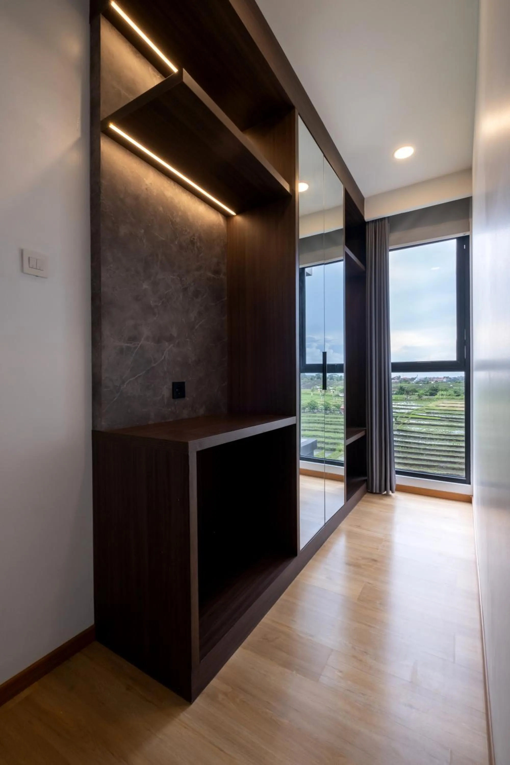 wardrobe in ValStar Hotel Canggu