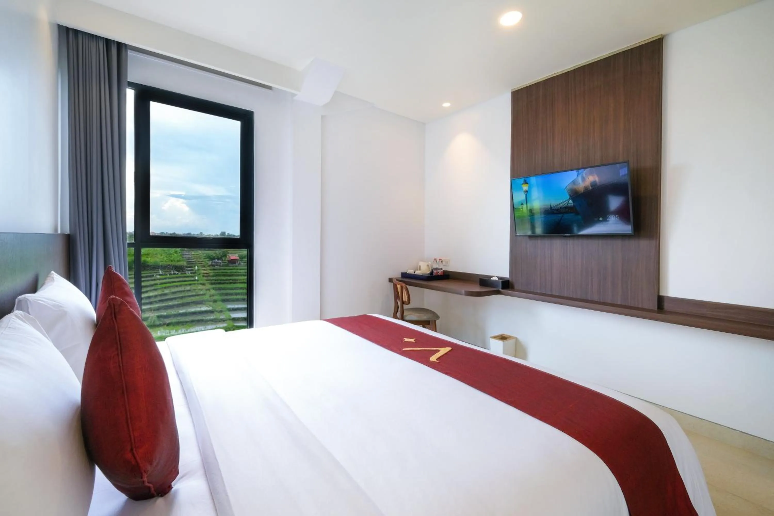 Standard King Room - single occupancy in ValStar Hotel Canggu