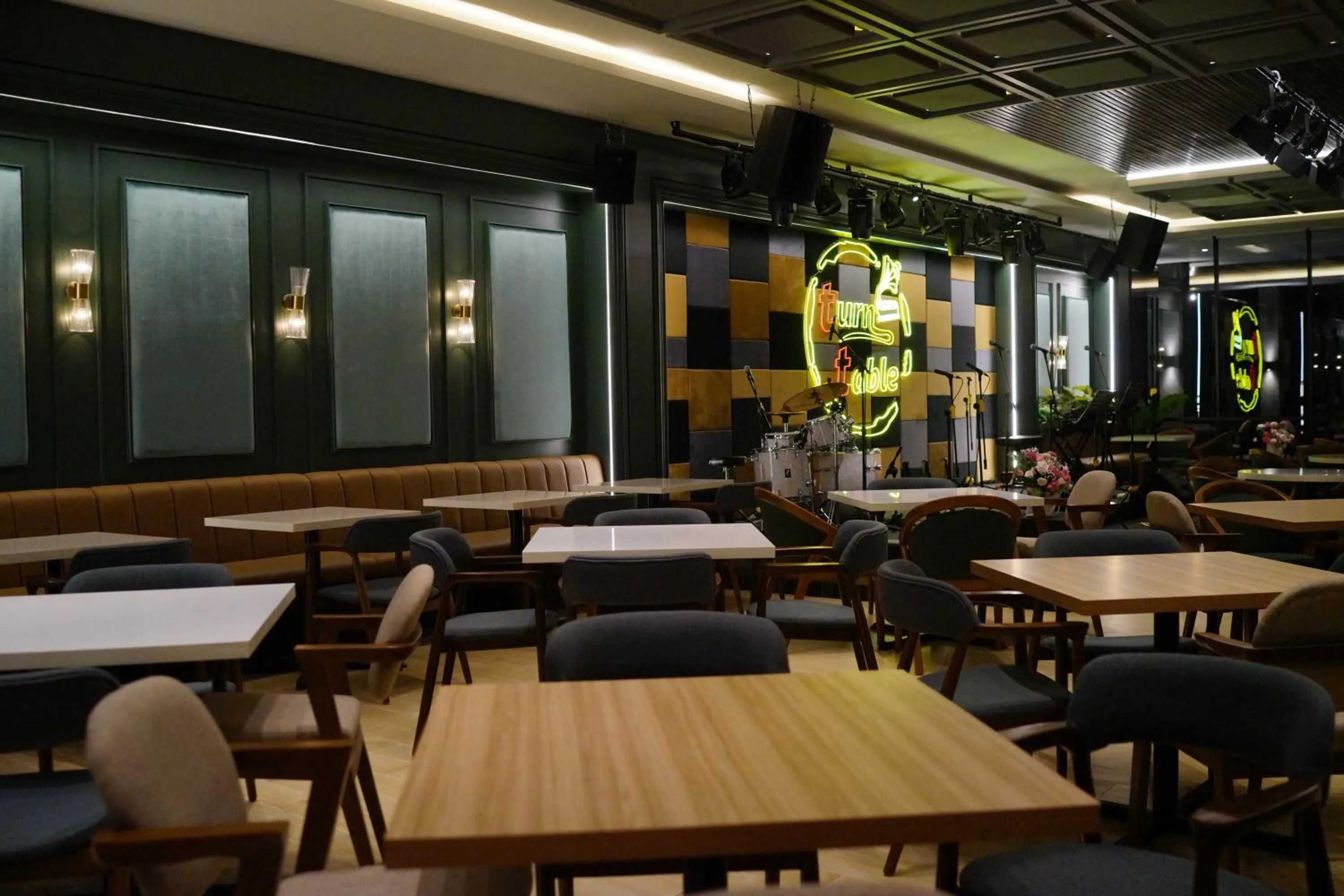 Nightclub / DJ in ValStar Hotel Canggu