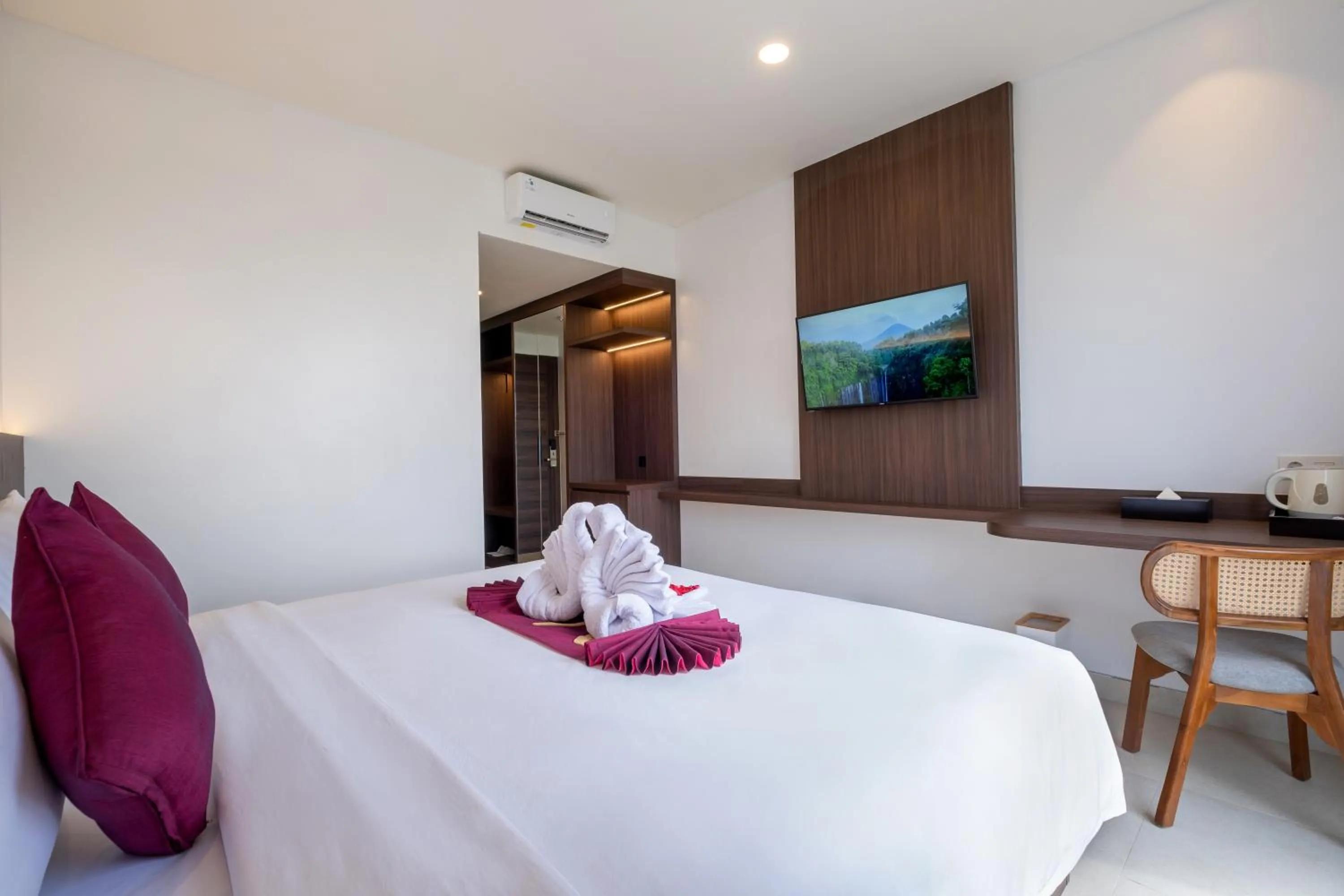 Bedroom, Bed in ValStar Hotel Canggu