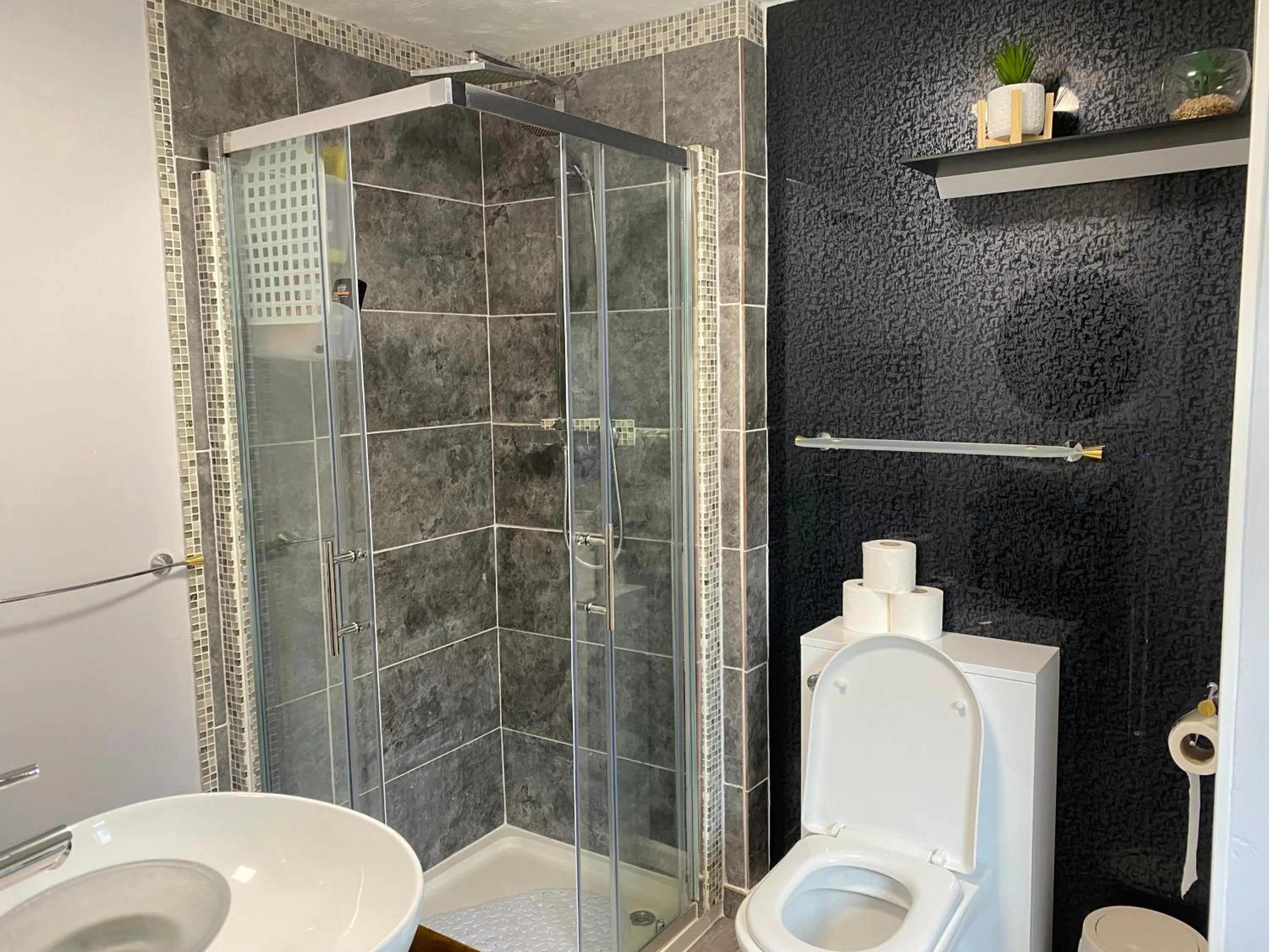 Shower in The Wighthill