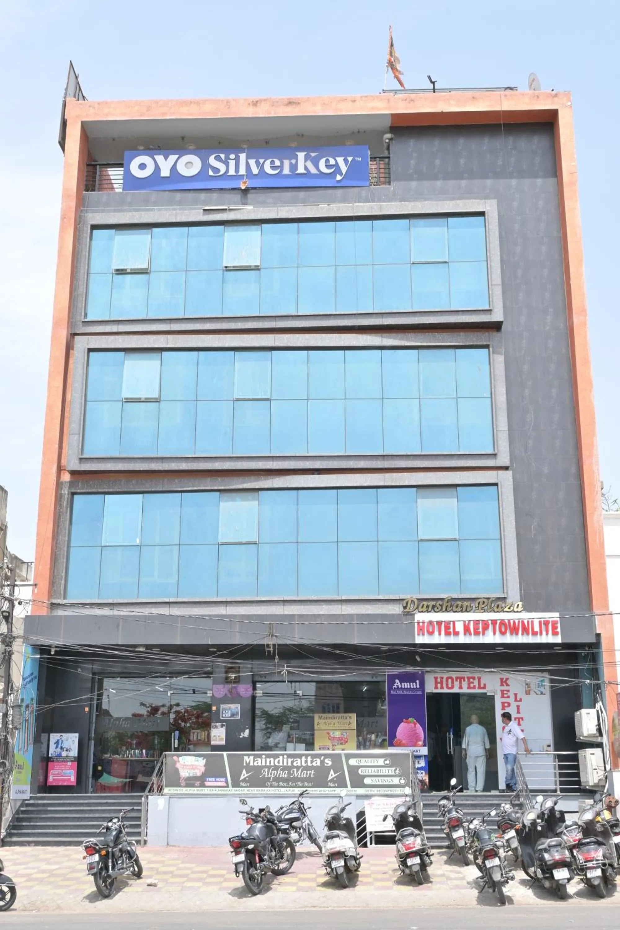 Property building in Hotel Keptown Lite