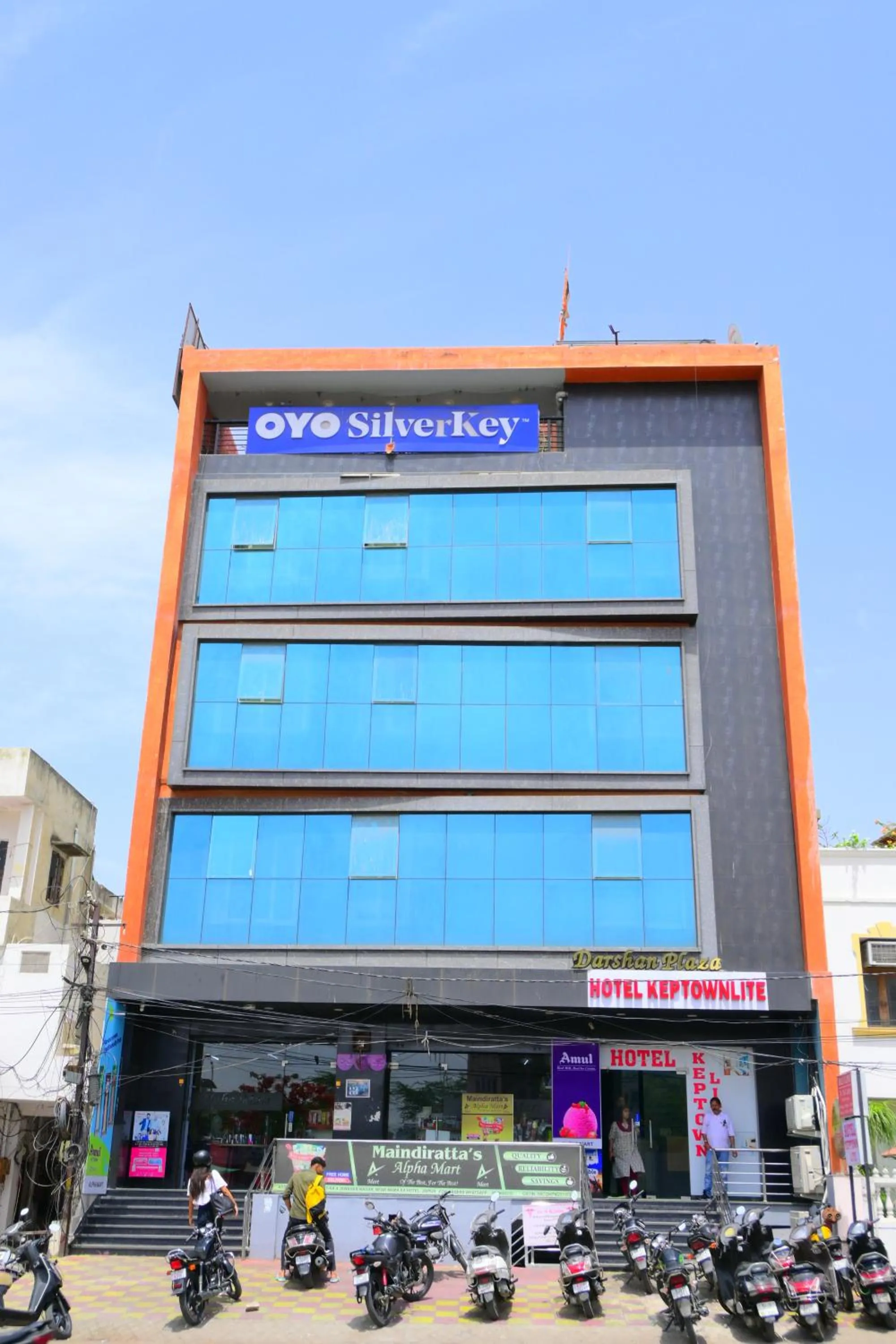 Property building in Hotel Keptown Lite