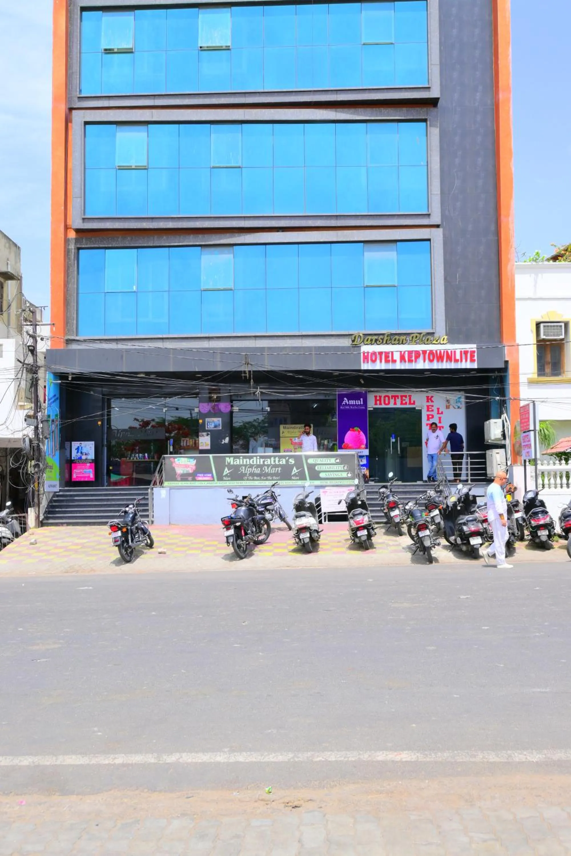 Property building in Hotel Keptown Lite