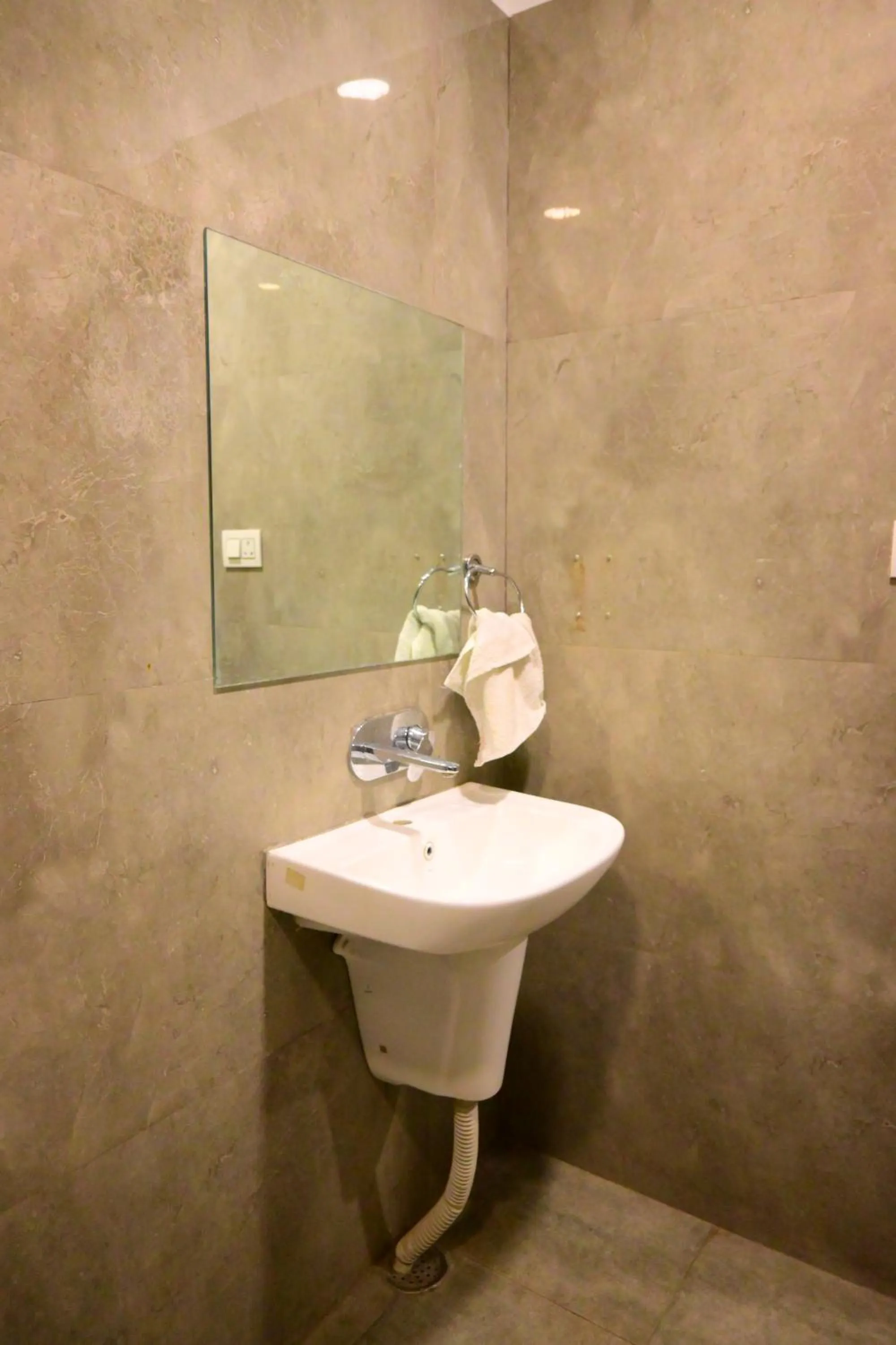 Shower in Hotel Keptown Lite