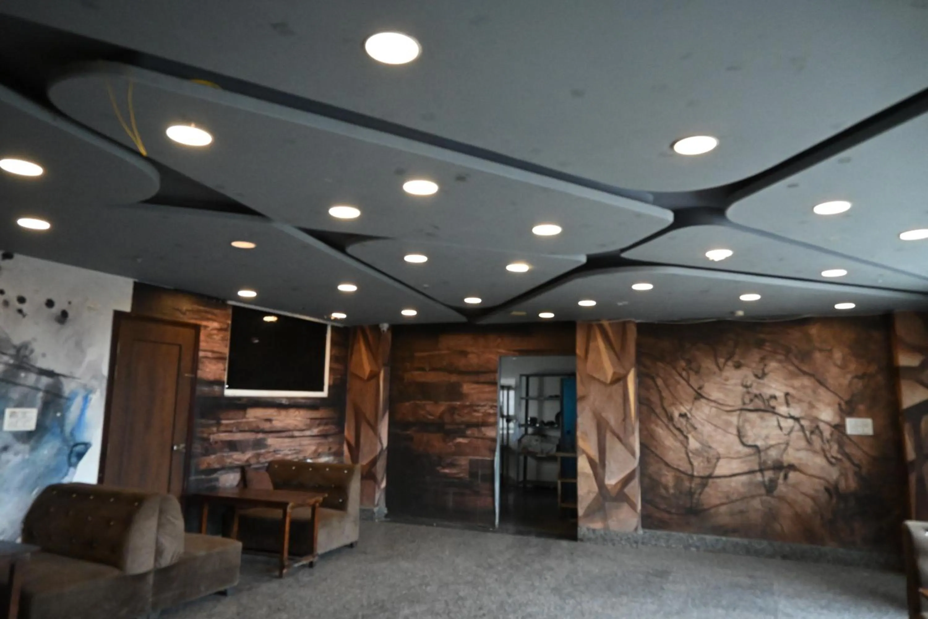 Restaurant/places to eat in Hotel Keptown Lite