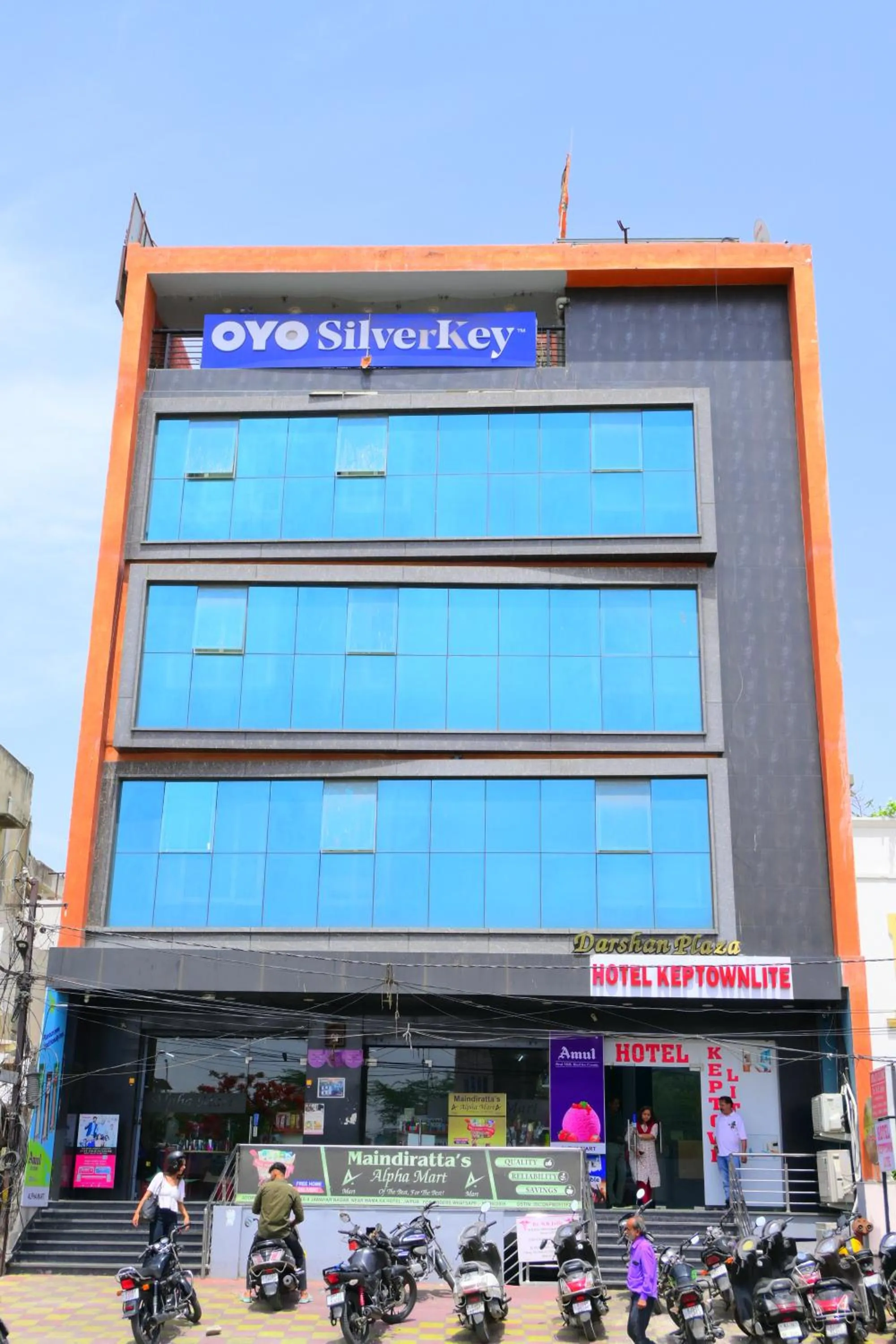 Property building in Hotel Keptown Lite