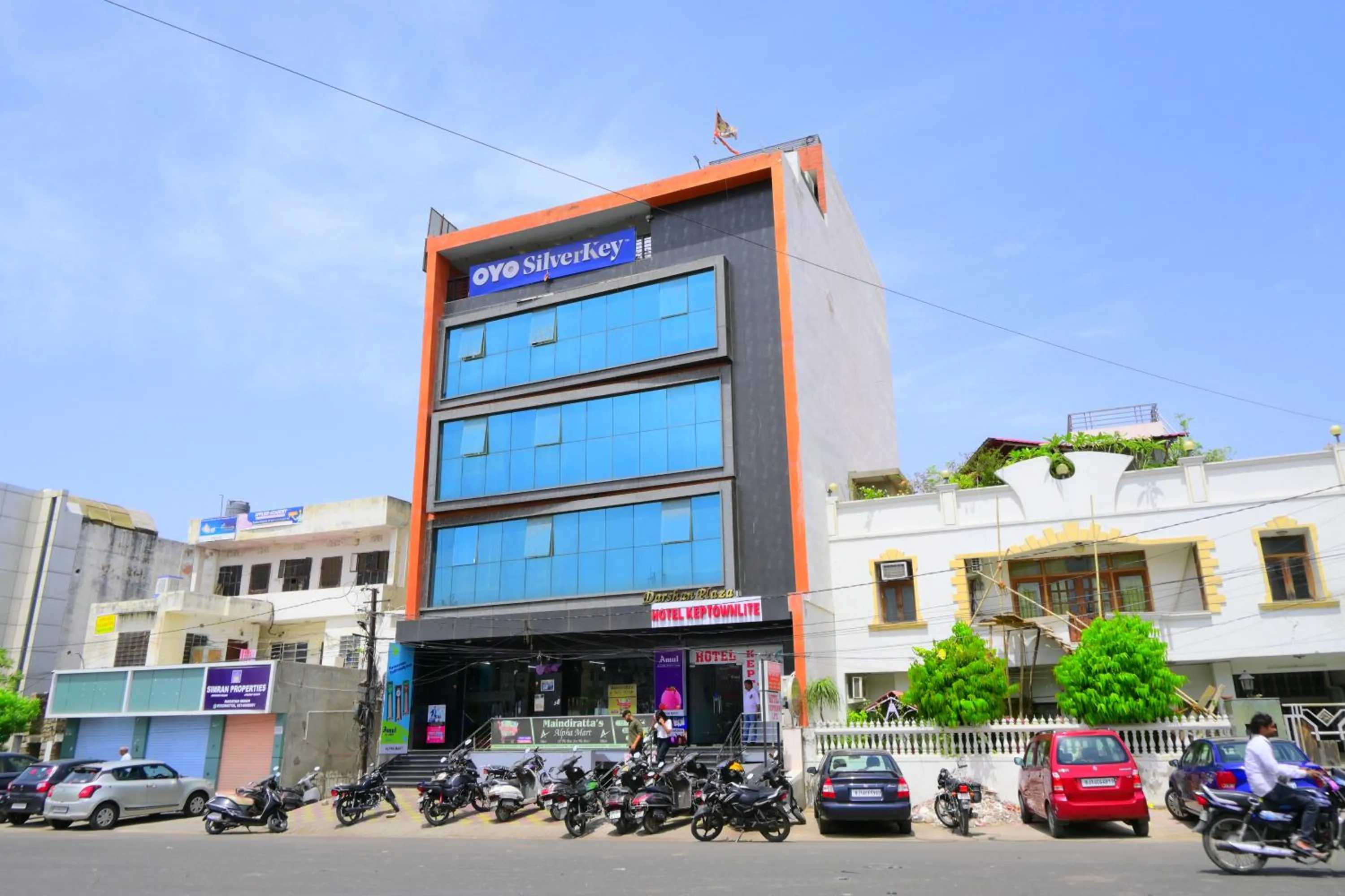 Property building in Hotel Keptown Lite