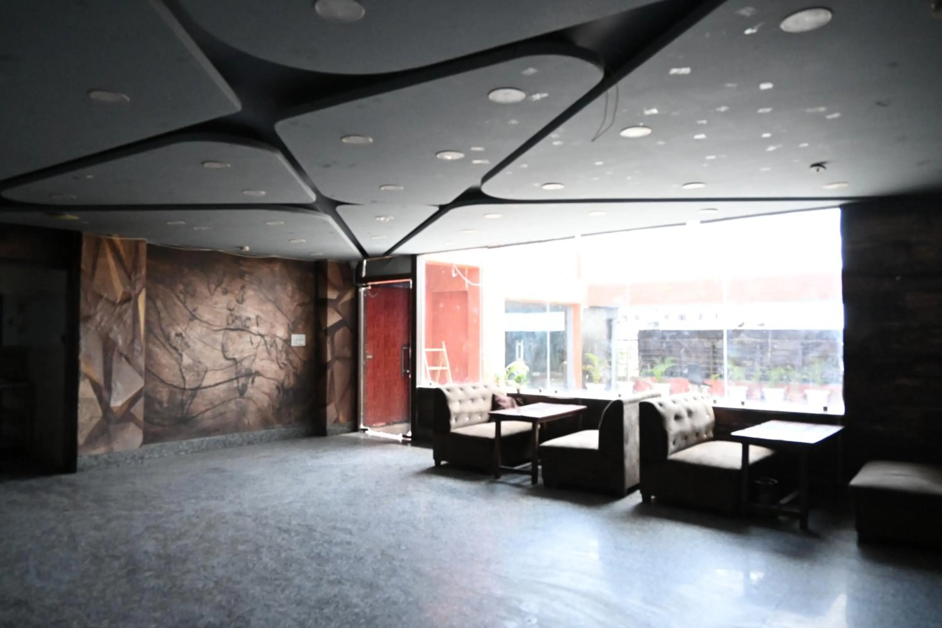 Restaurant/places to eat in Hotel Keptown Lite