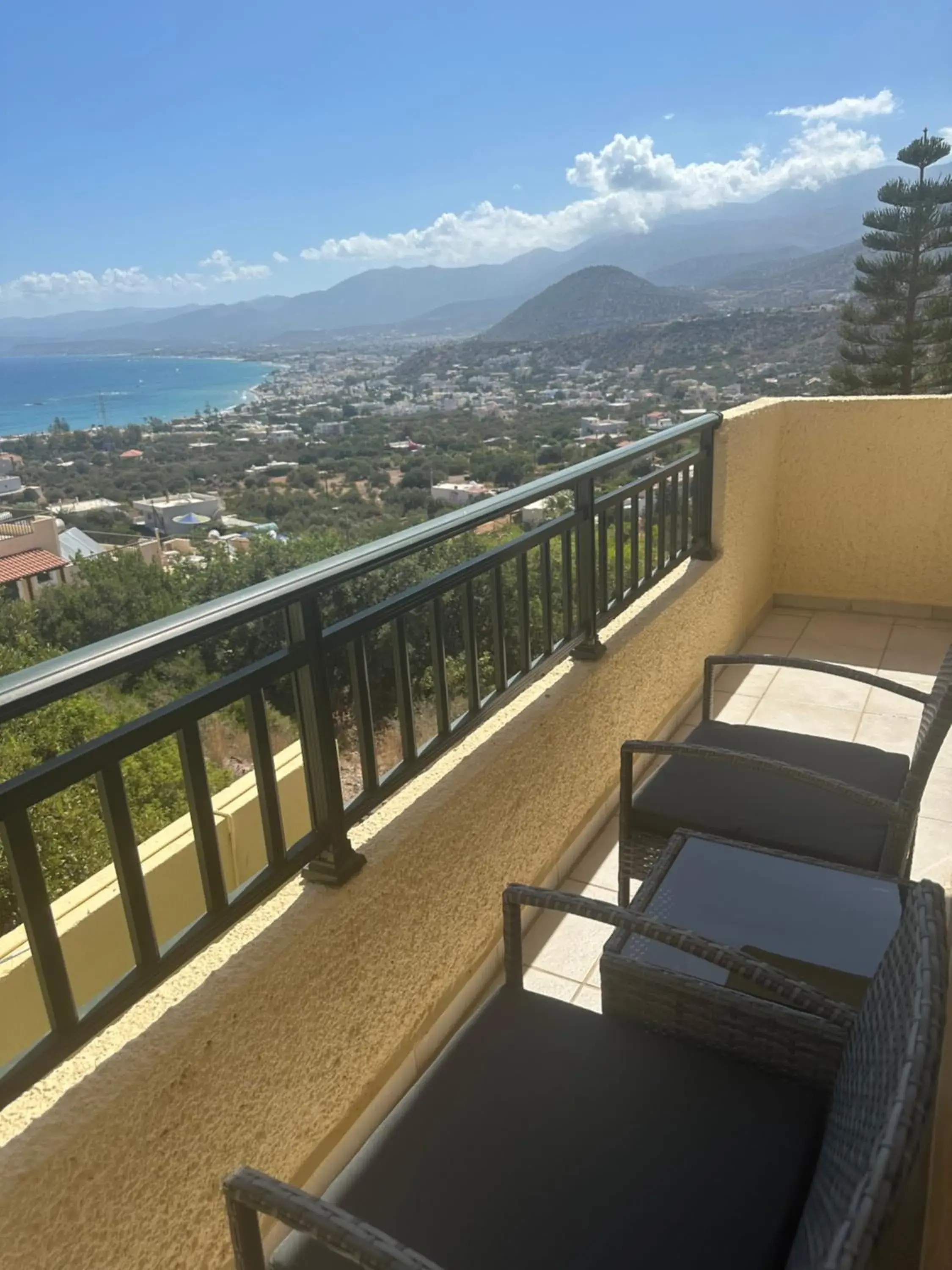 One-Bedroom Apartment with Balcony and Sea View in Blue Horizon Apartments One-Bedroom Apartment with Balcony and Sea View in Blue Horizon Apartments