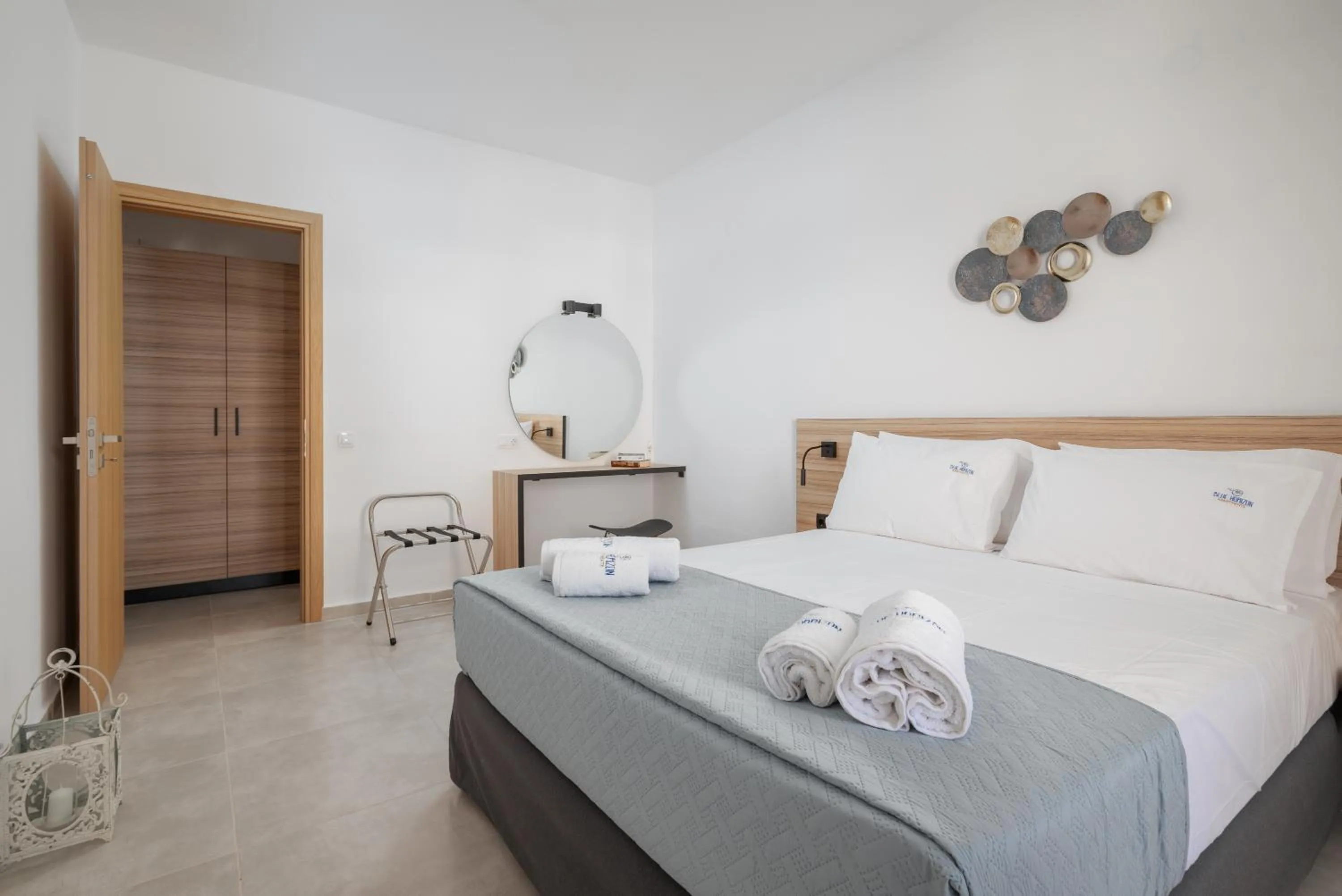 Bed in Blue Horizon Apartments