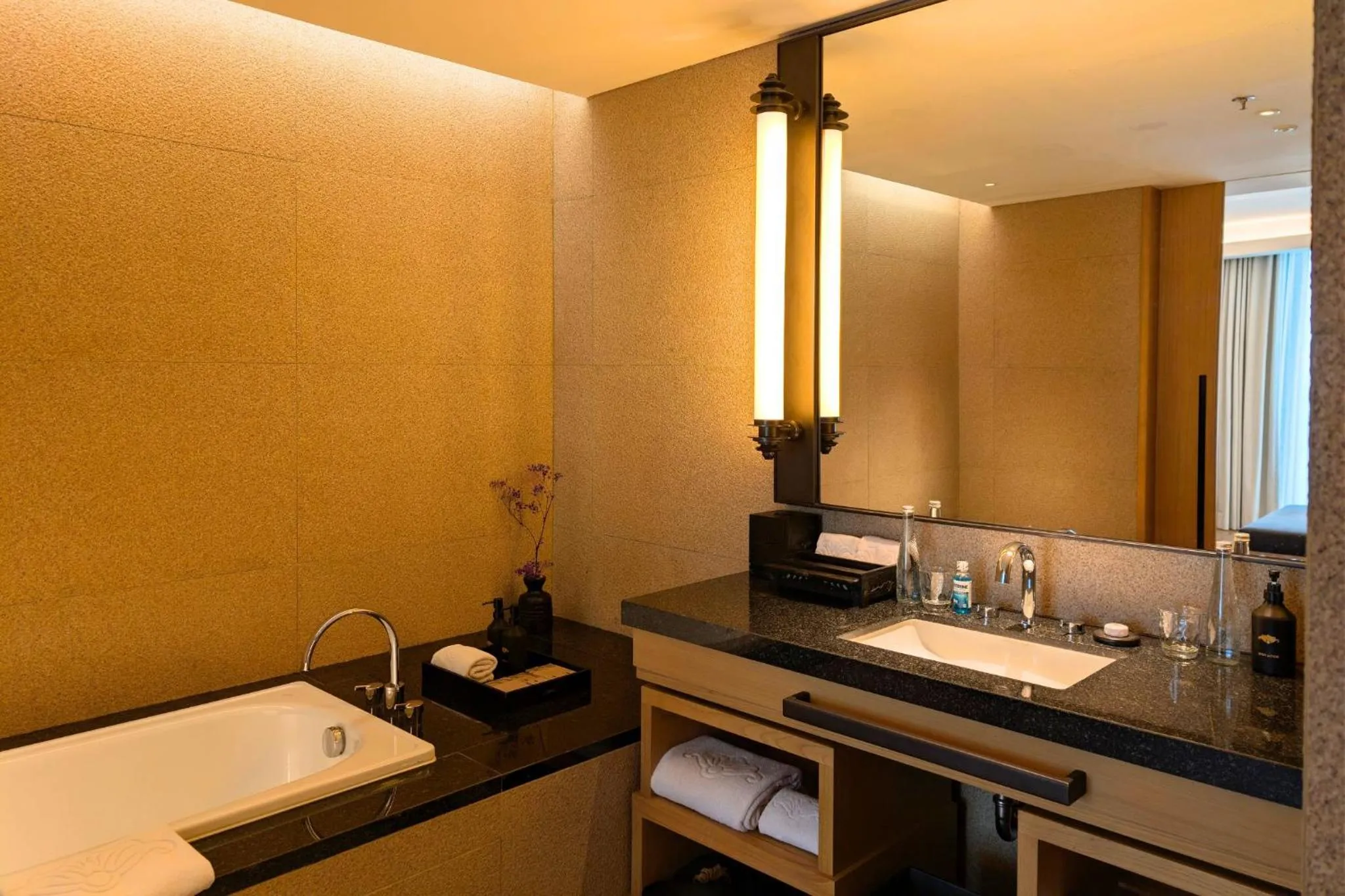 Bathroom in Hotel Tentrem Jakarta