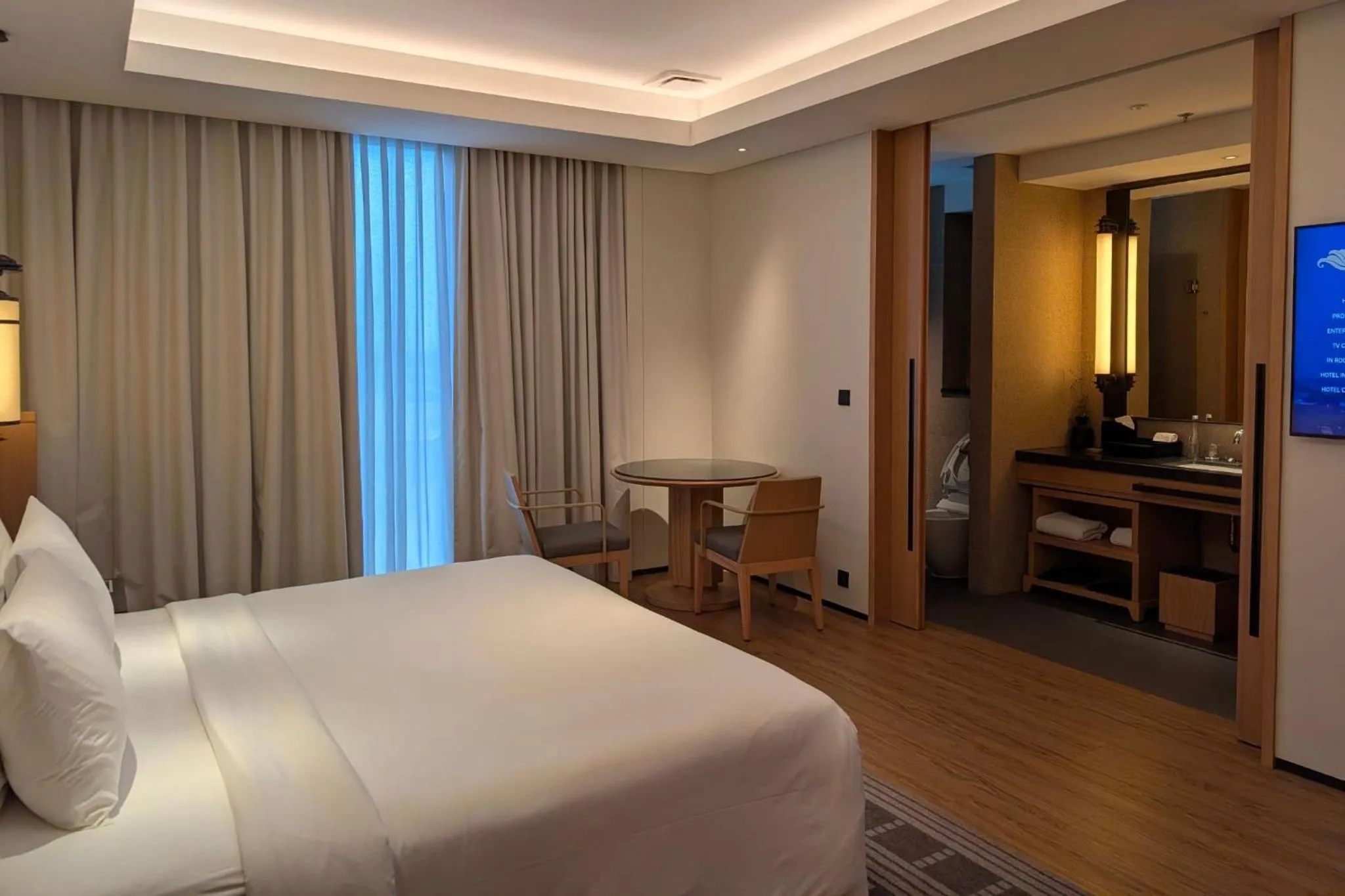 Bed in Hotel Tentrem Jakarta