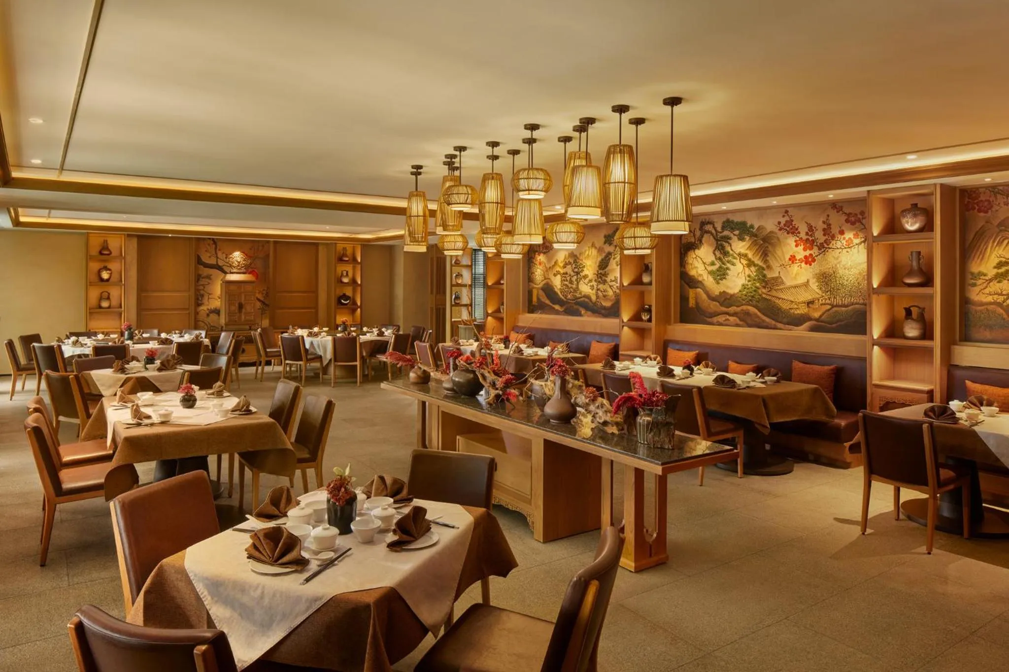 Restaurant/places to eat in Hotel Tentrem Jakarta