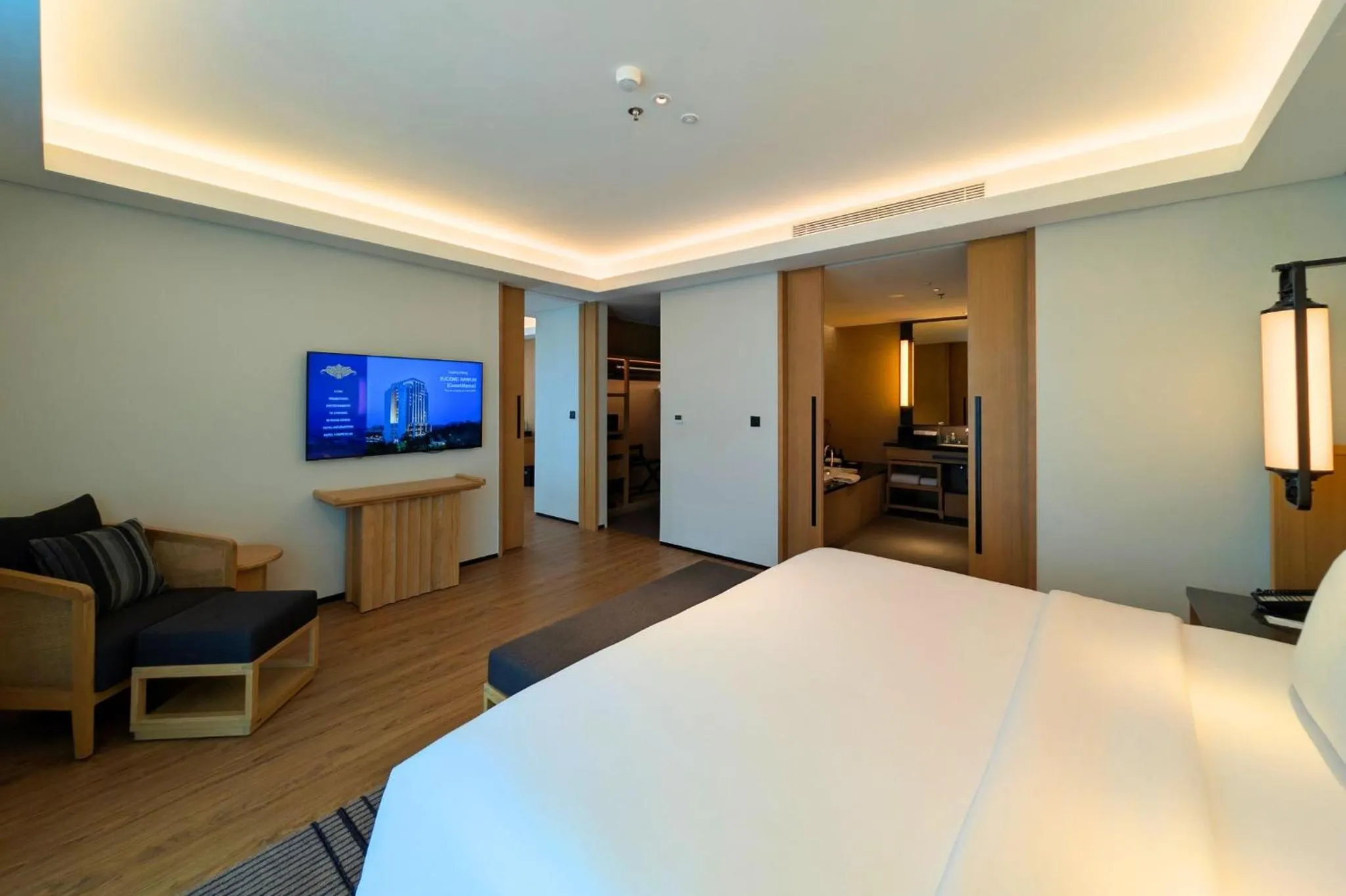 Bed in Hotel Tentrem Jakarta