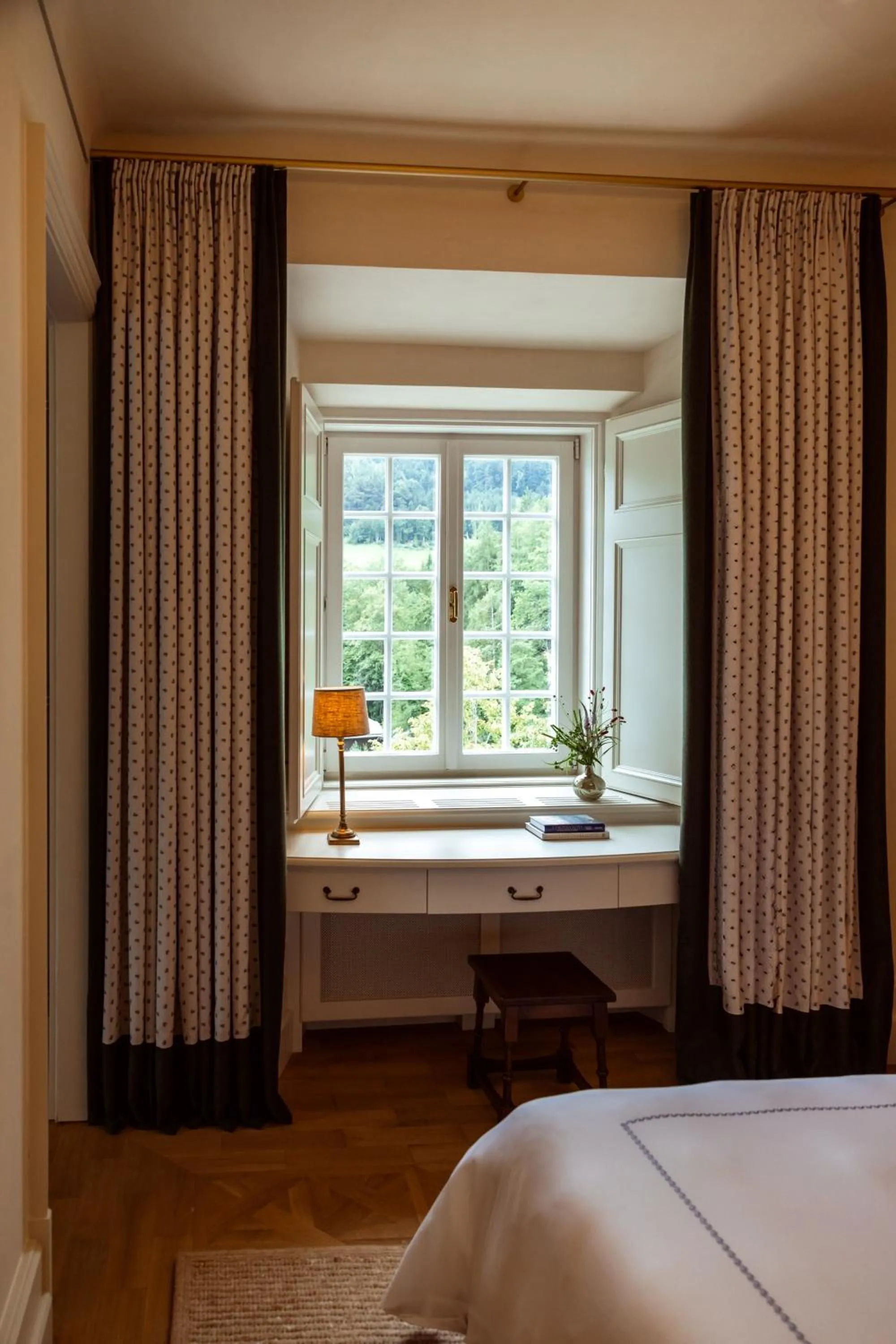 View (from property/room), Bed in Rosewood Schloss Fuschl