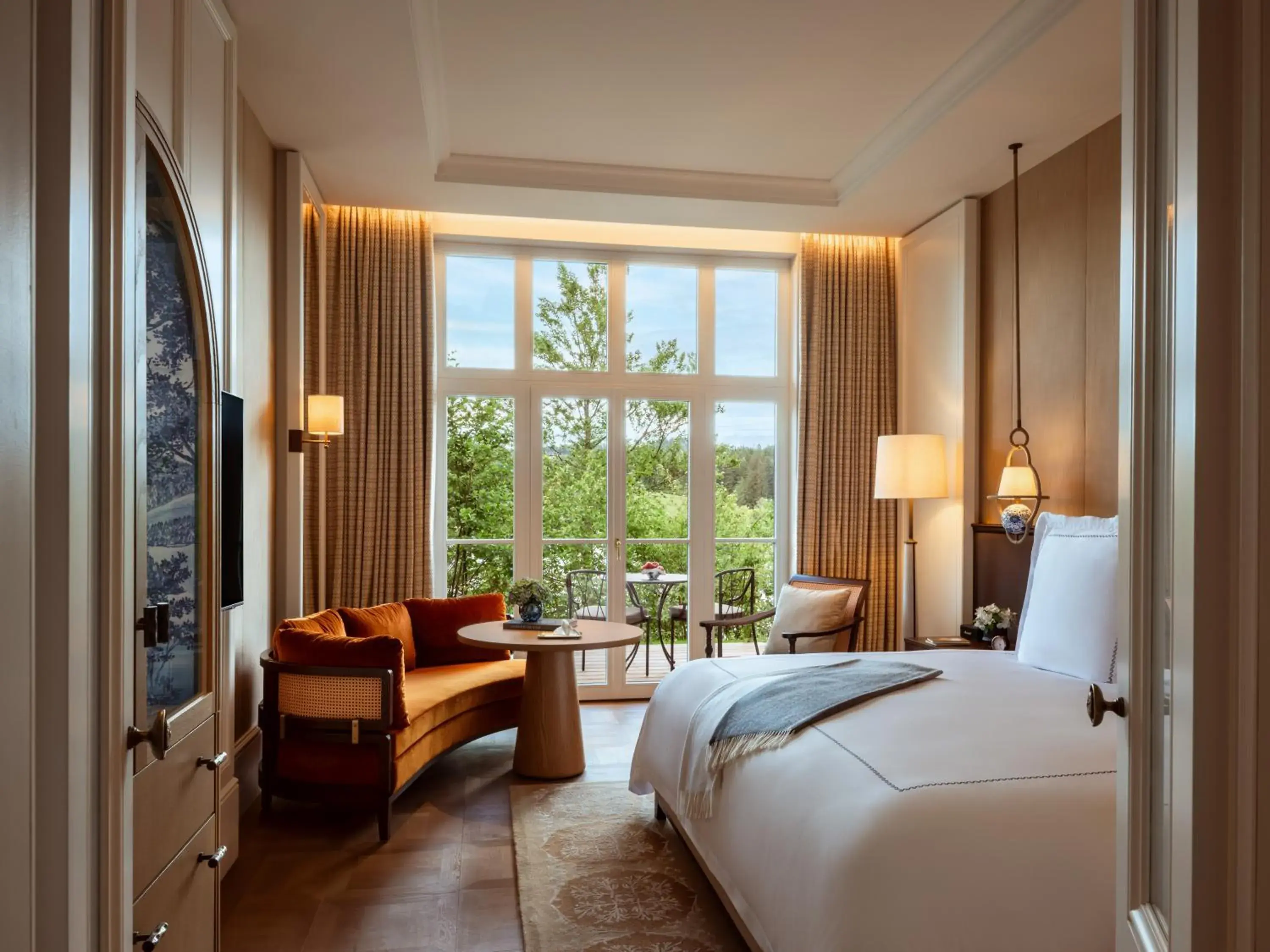 Premier Lakeside Room in Rosewood Schloss Fuschl Premier Lakeside Room in Rosewood Schloss Fuschl